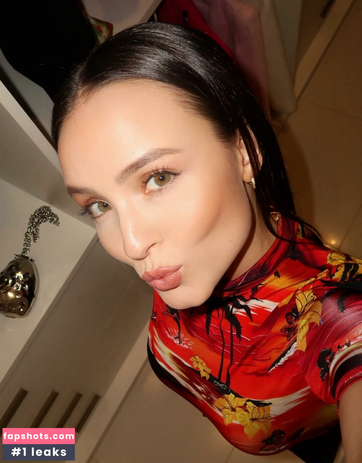 Larissa Manoela gallery photo #64