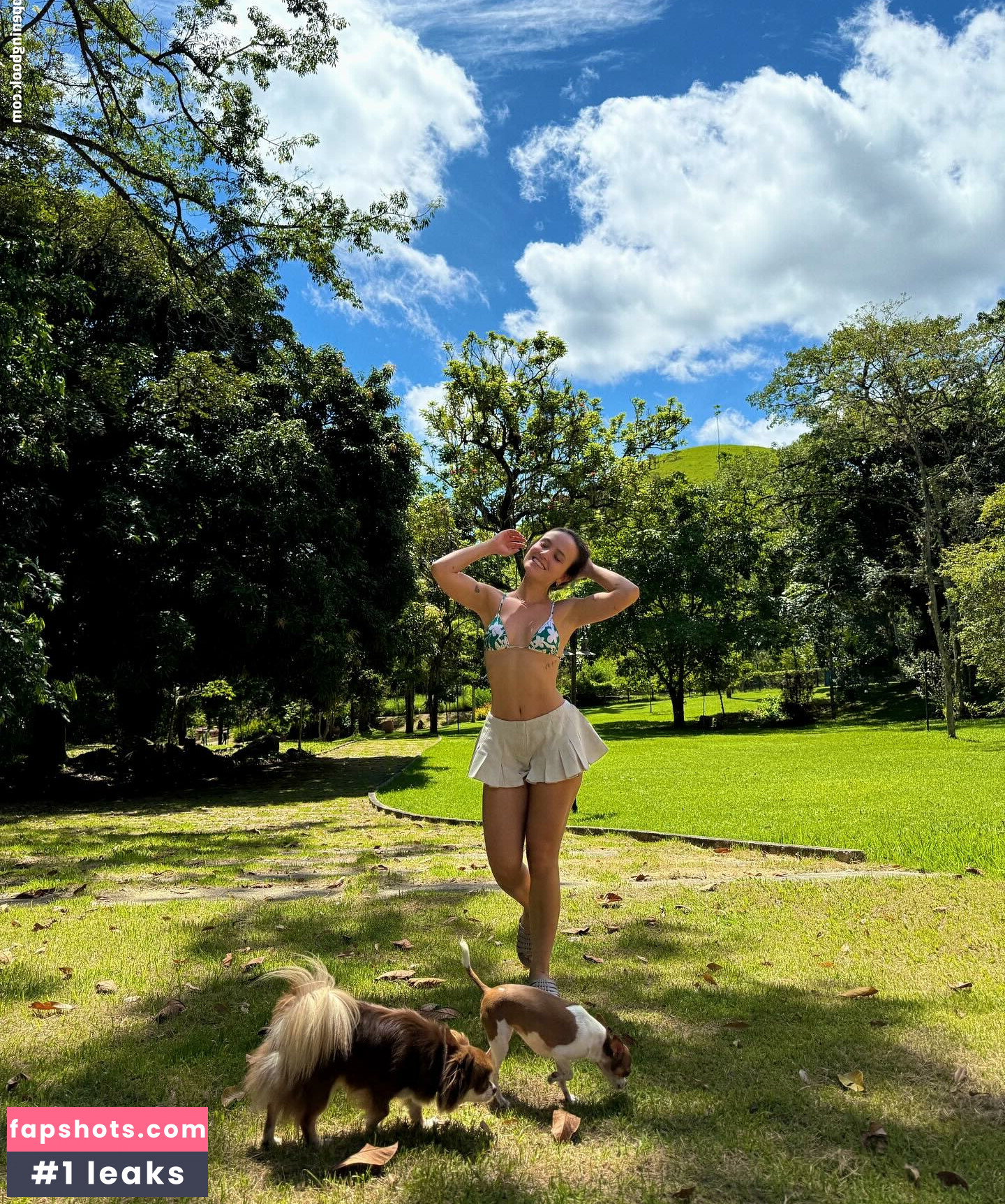 Larissa Manoela gallery photo #86