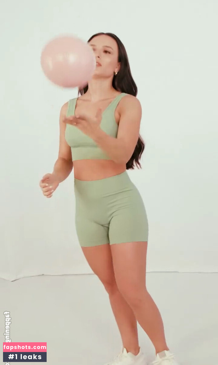 Larissa Manoela gallery photo #10