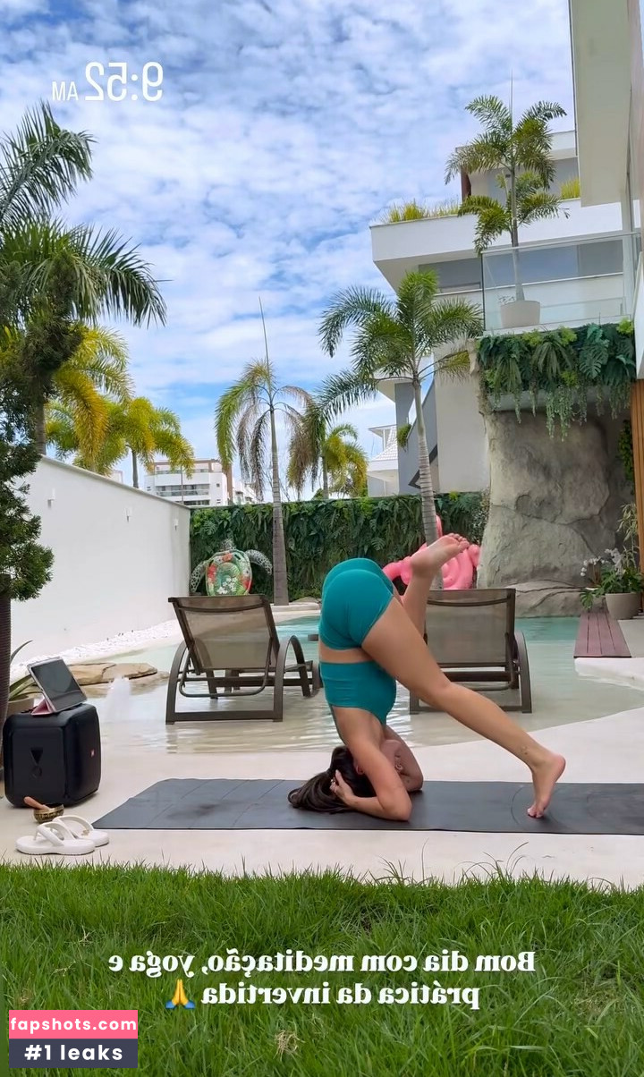 Larissa Manoela gallery photo #98