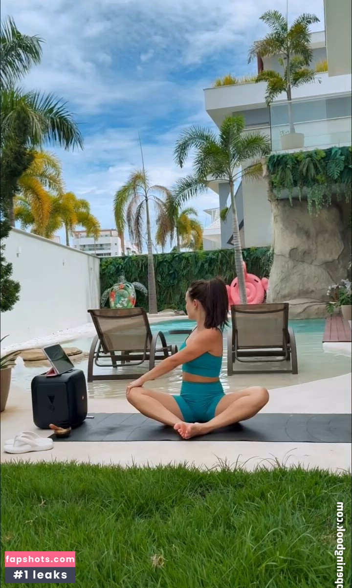 Larissa Manoela gallery photo #99