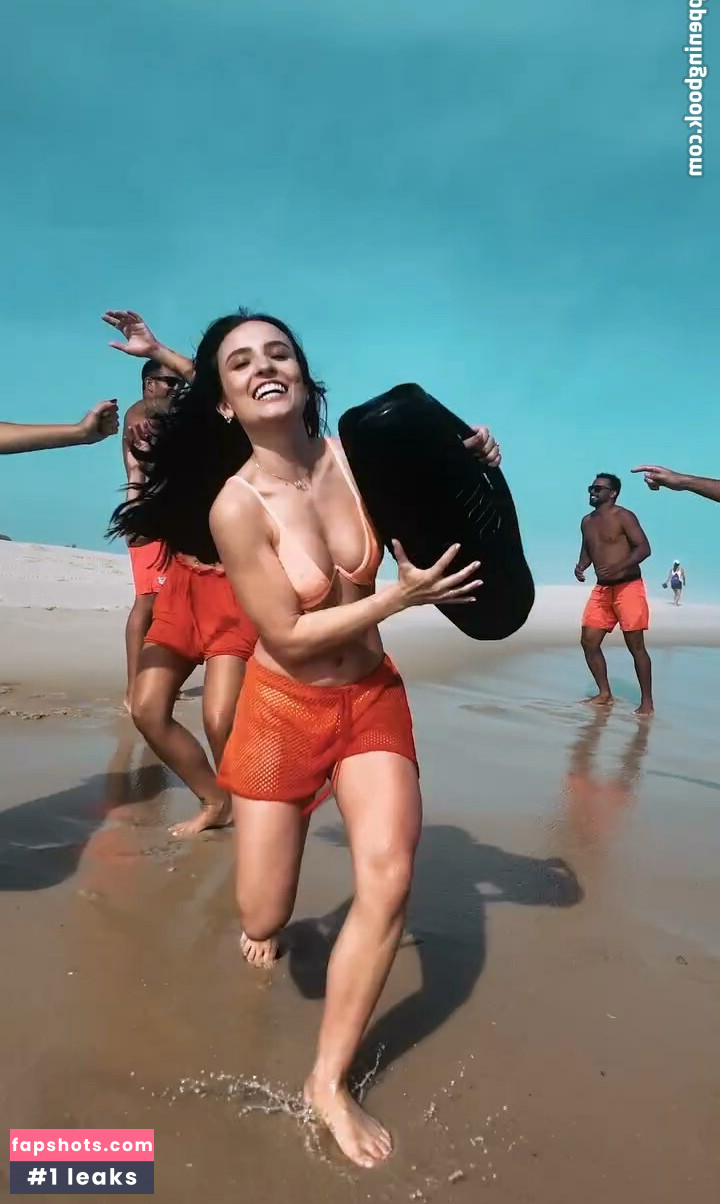 Larissa Manoela gallery photo #100