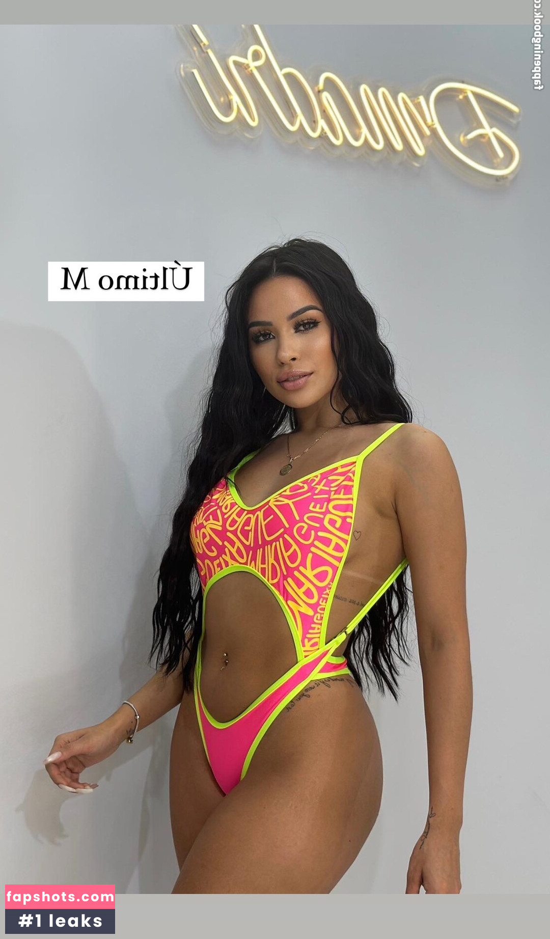 Larissa Nunes gallery photo #16