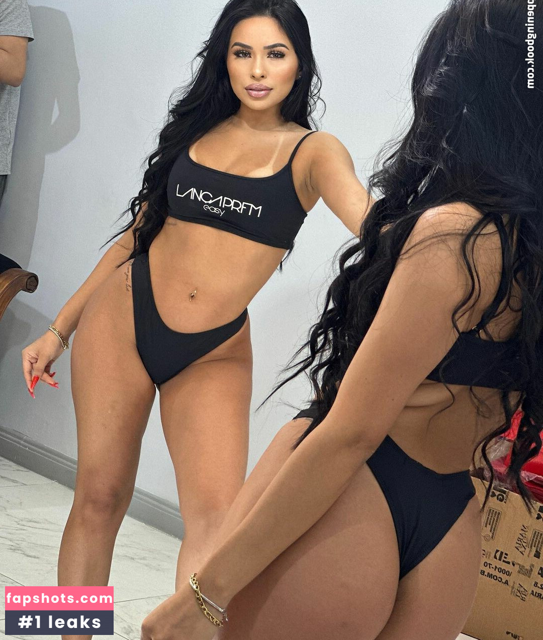 Larissa Nunes gallery photo #30