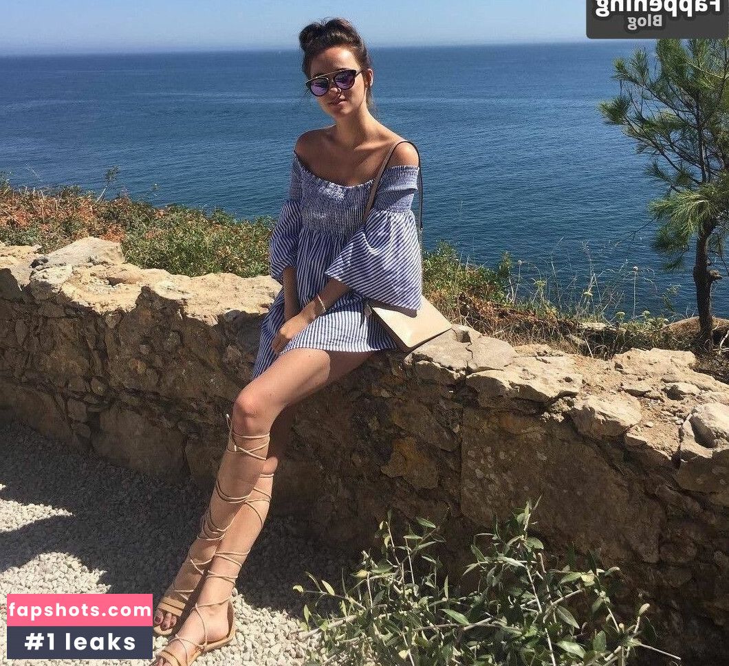 Larissa Riess gallery photo #22