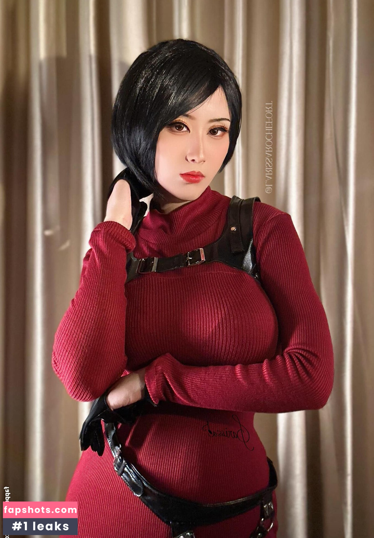 Larissa Rochefort gallery photo #135