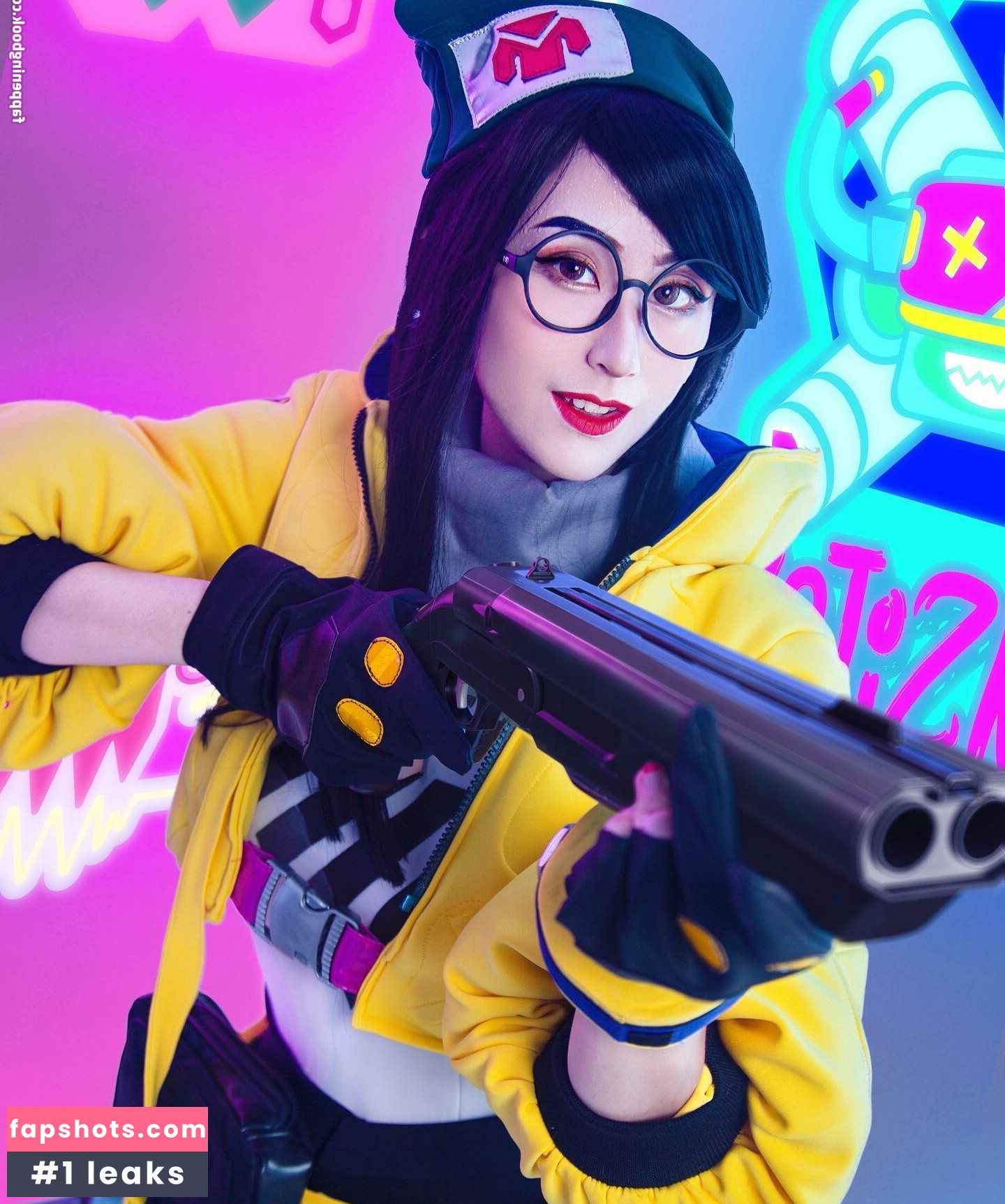 Larissa Rochefort gallery photo #144