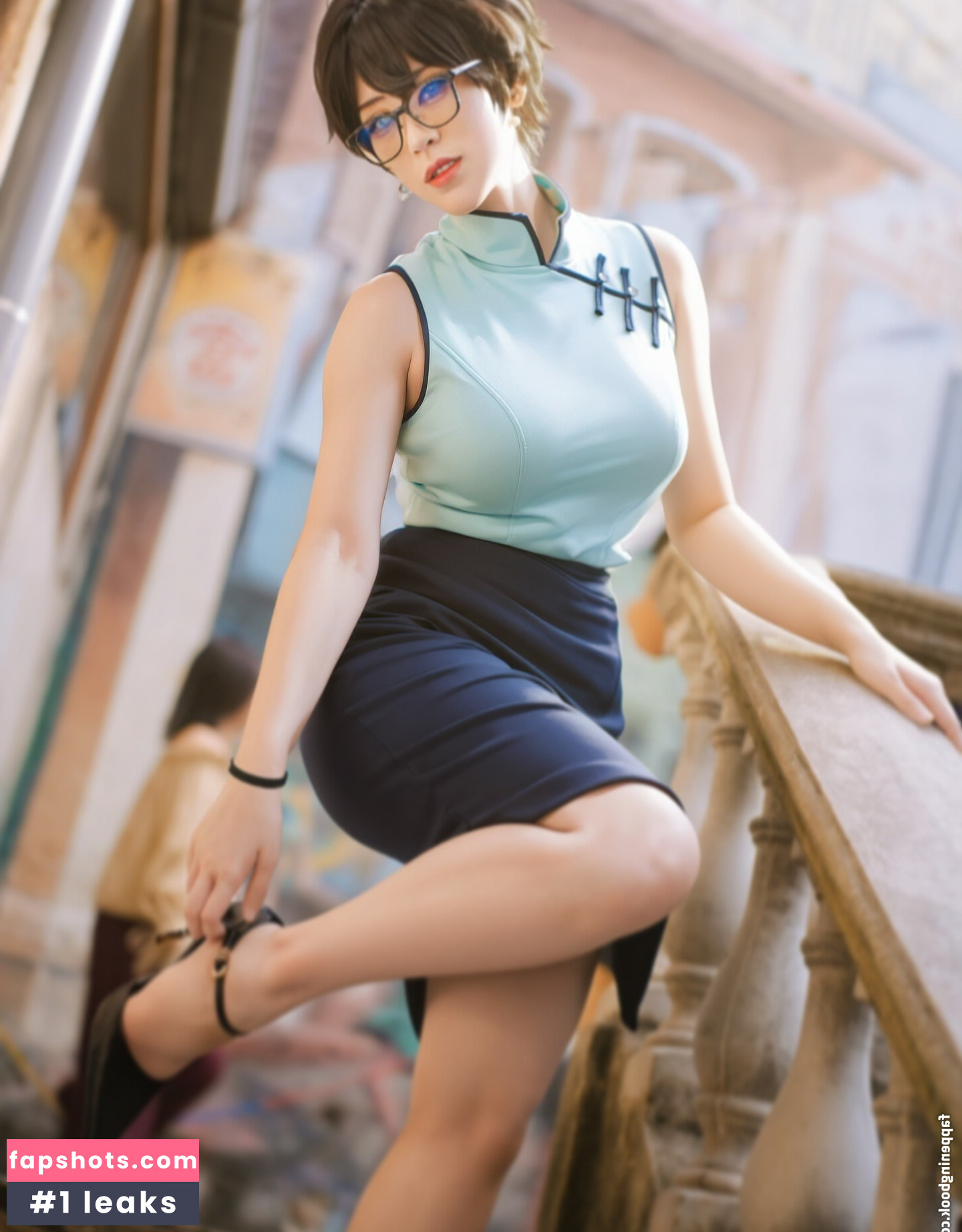 Larissa Rochefort gallery photo #17