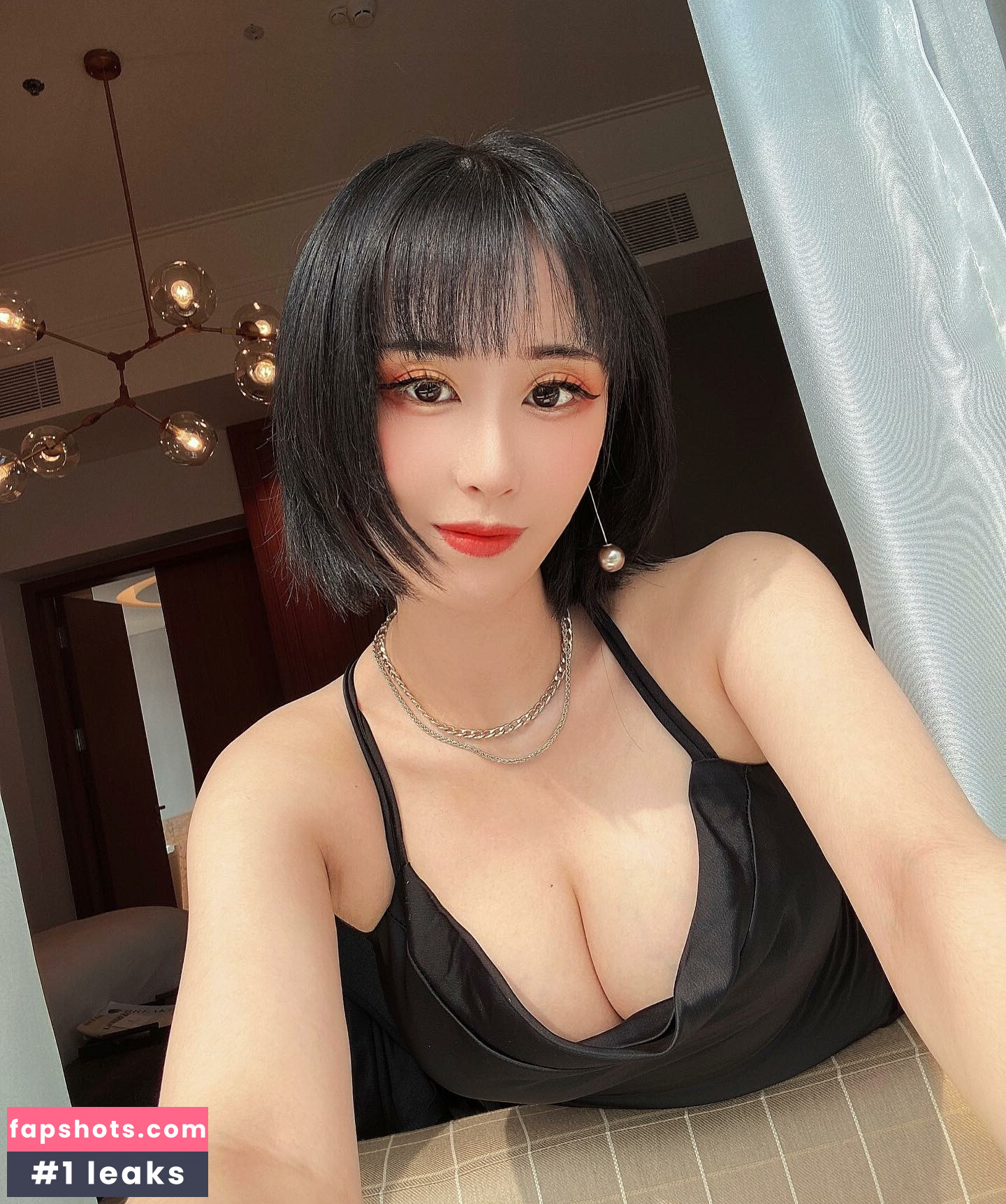 Larissa Rochefort gallery photo #162