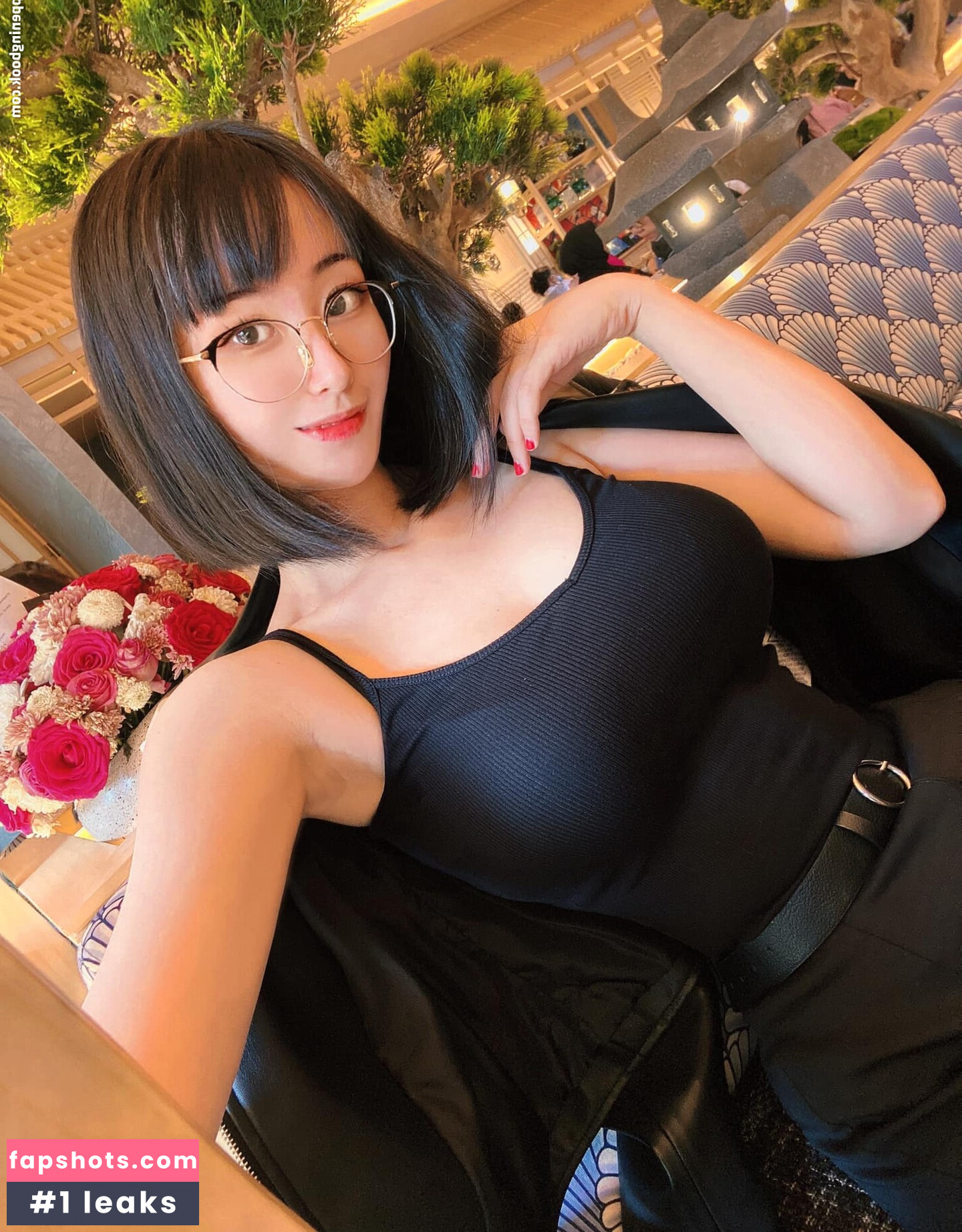 Larissa Rochefort gallery photo #170