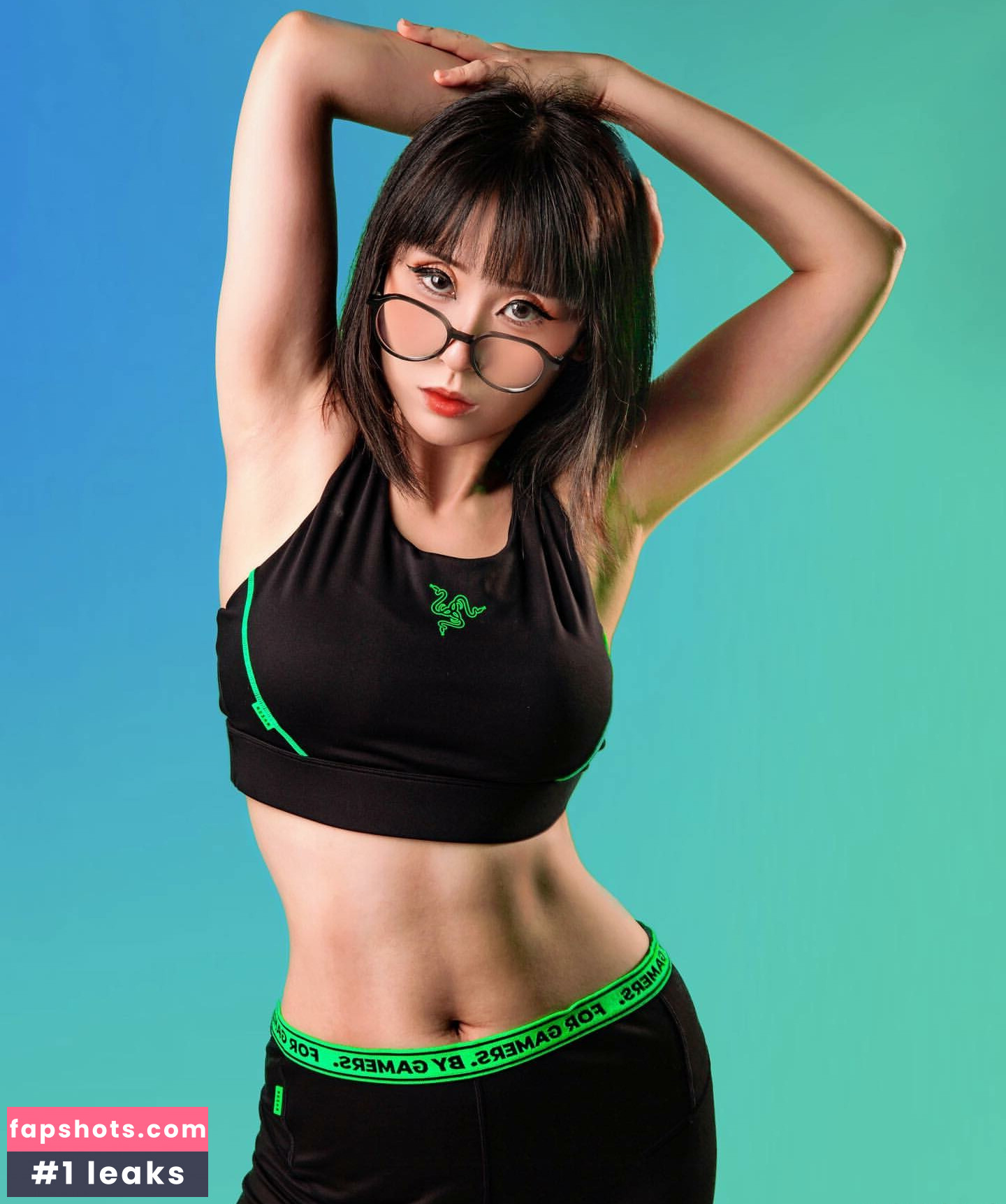 Larissa Rochefort gallery photo #174