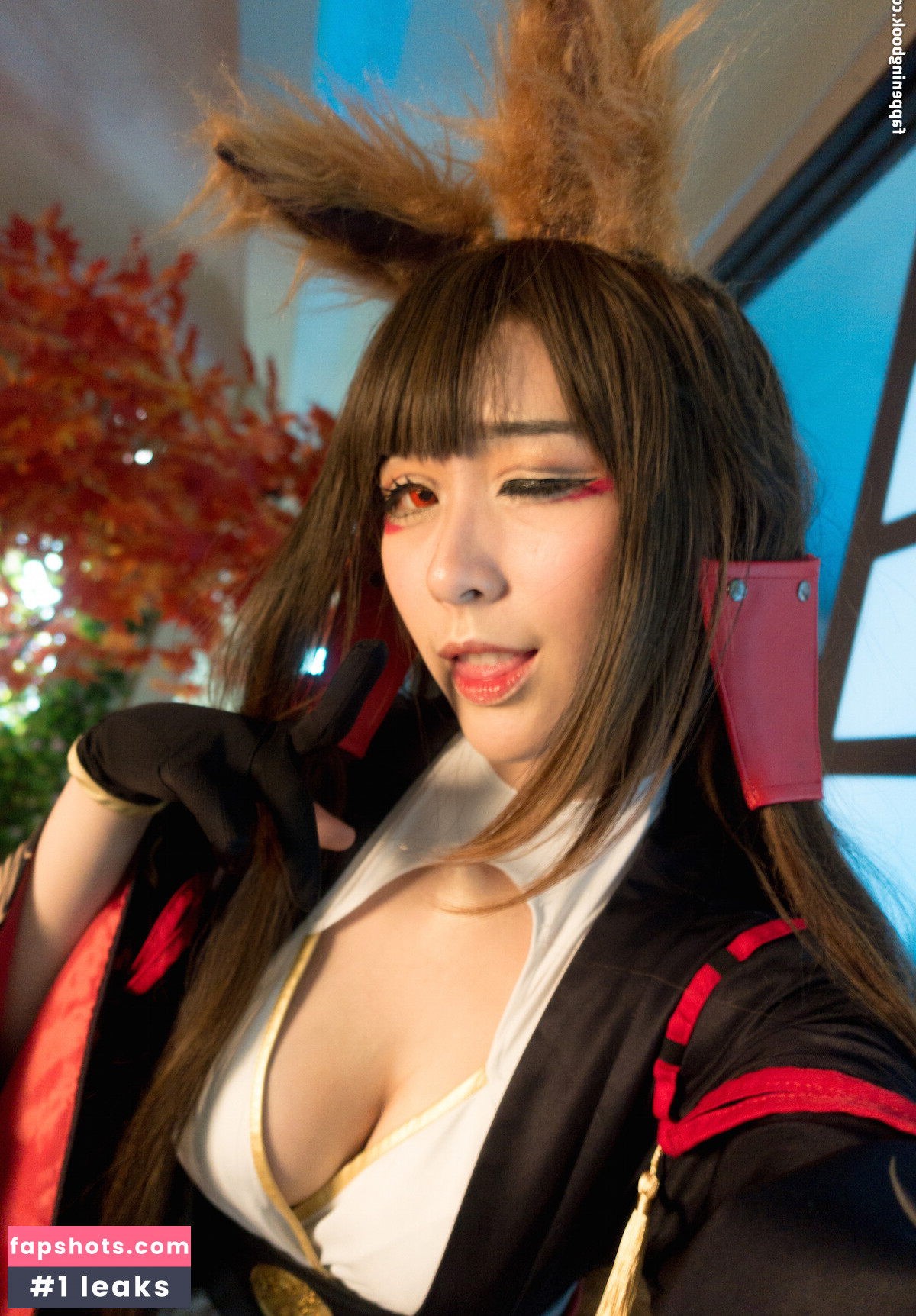 Larissa Rochefort gallery photo #178