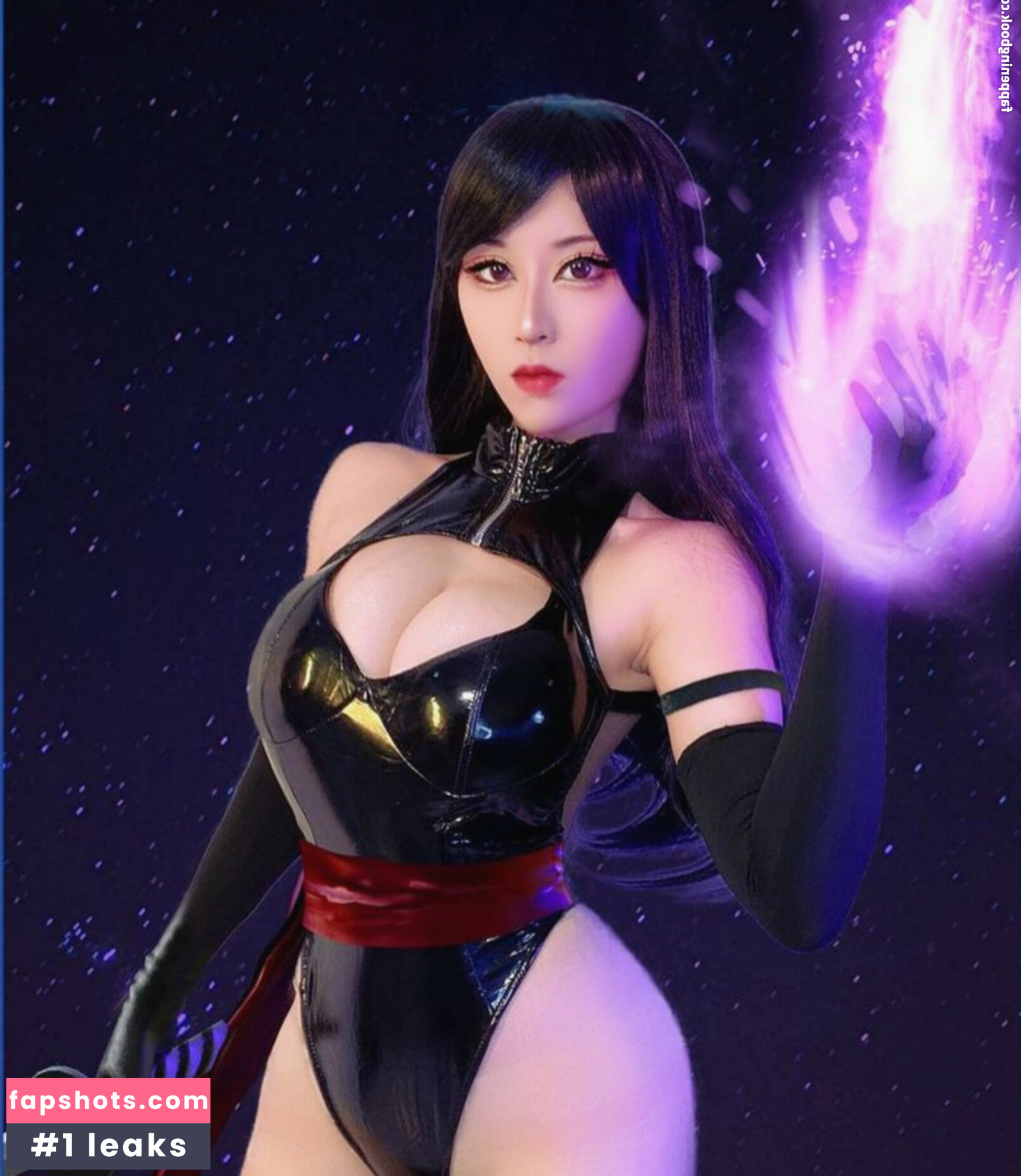 Larissa Rochefort gallery photo #42