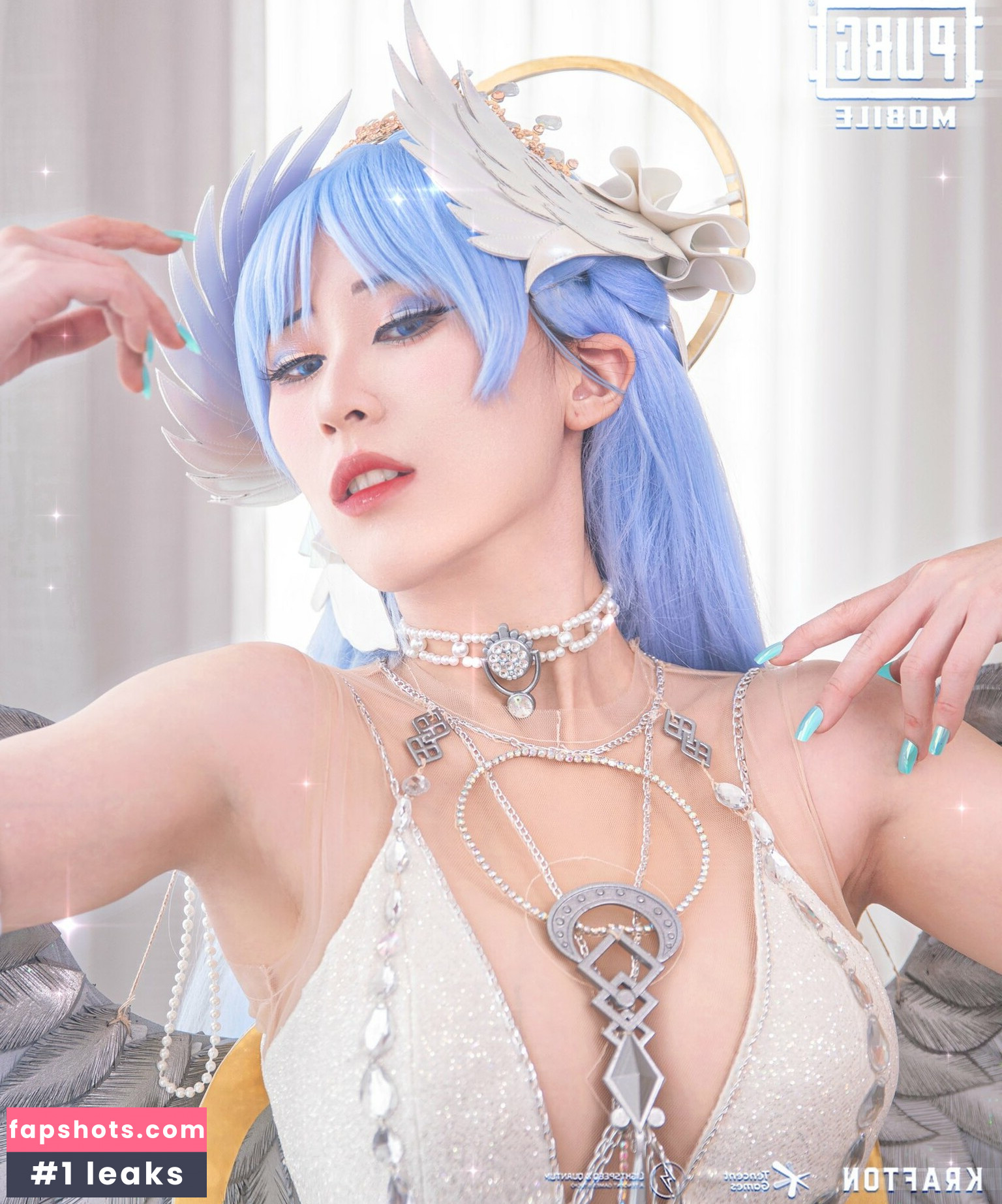 Larissa Rochefort gallery photo #44