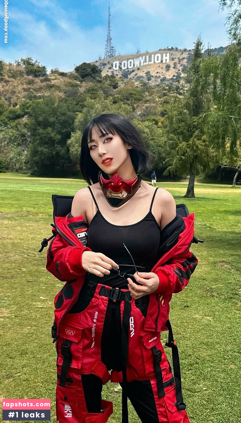 Larissa Rochefort gallery photo #47