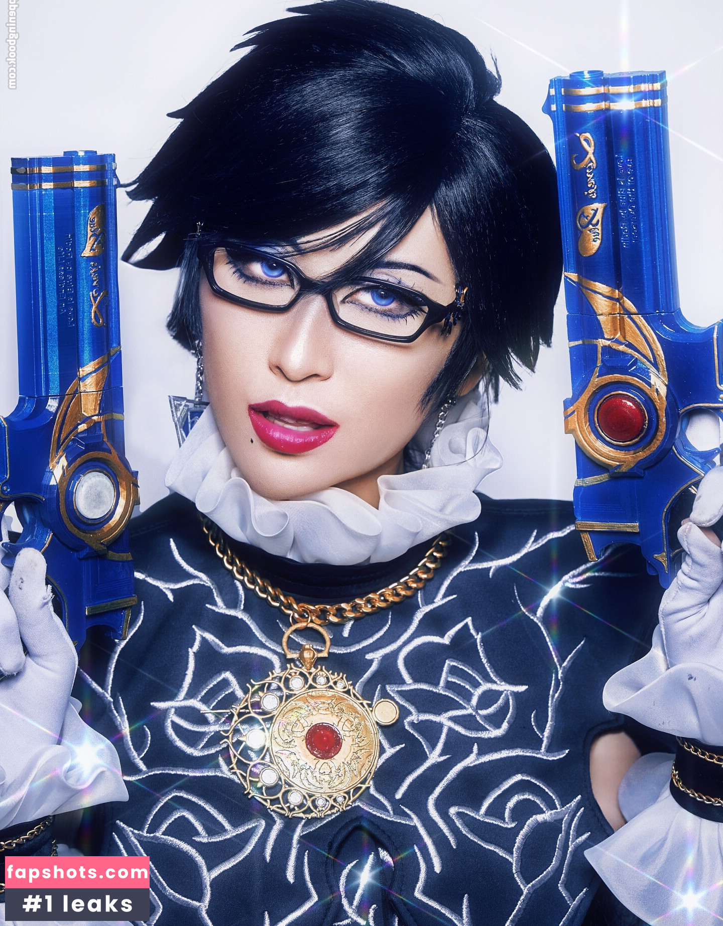 Larissa Rochefort gallery photo #7