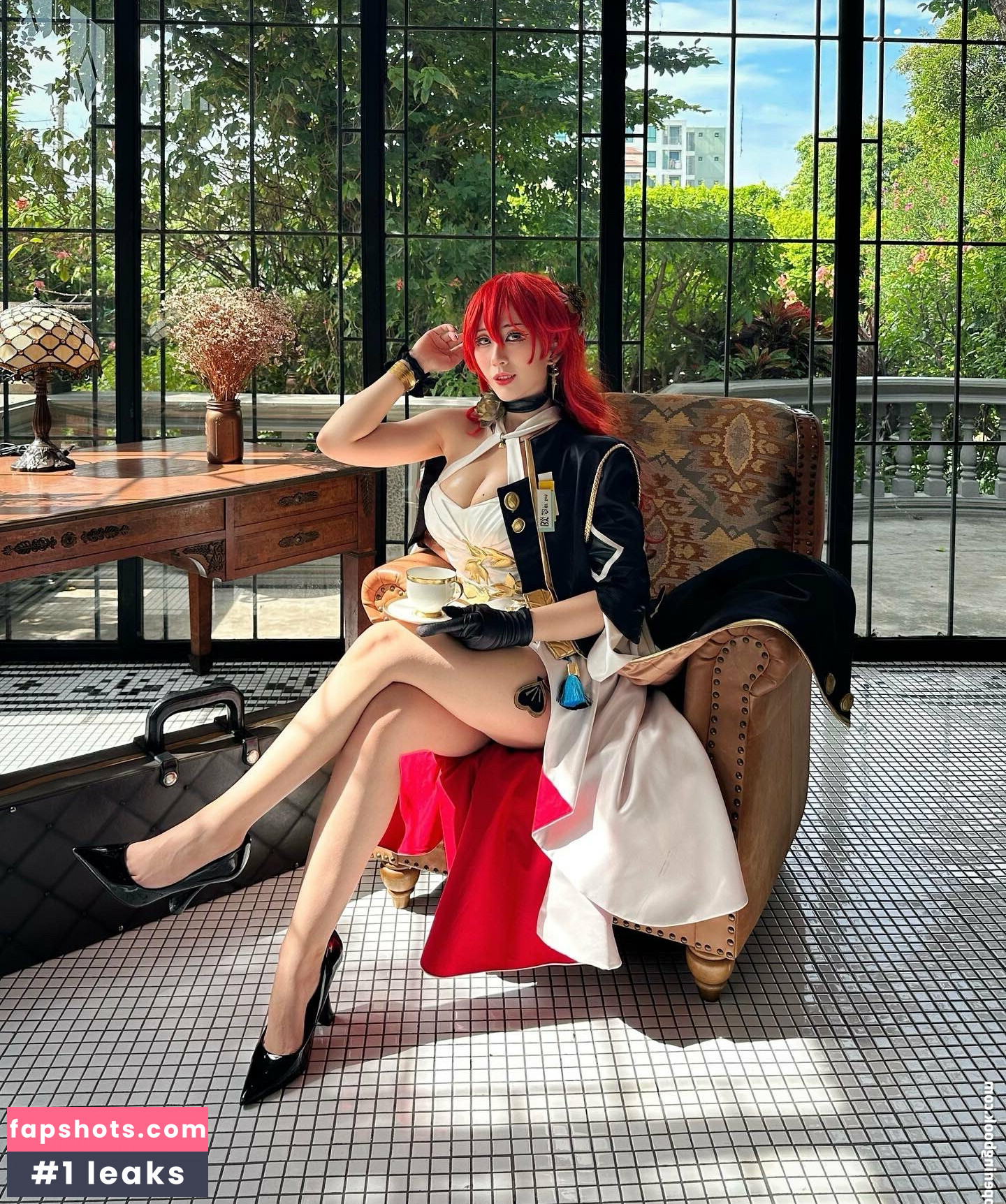 Larissa Rochefort gallery photo #87