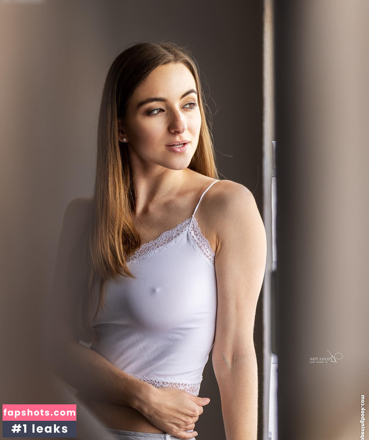 Larissa0297 gallery photo #8