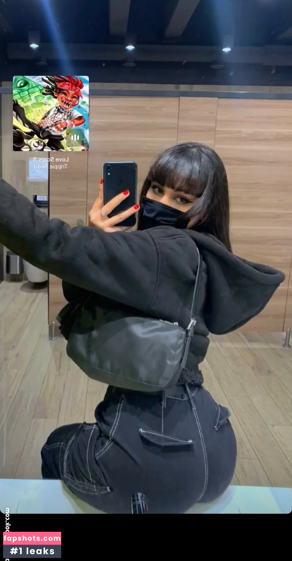 LarissaXmd gallery photo #12