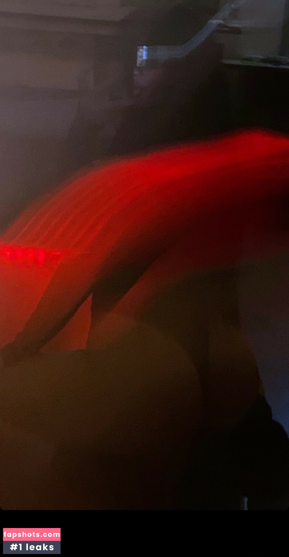 LarissaXmd gallery photo #13