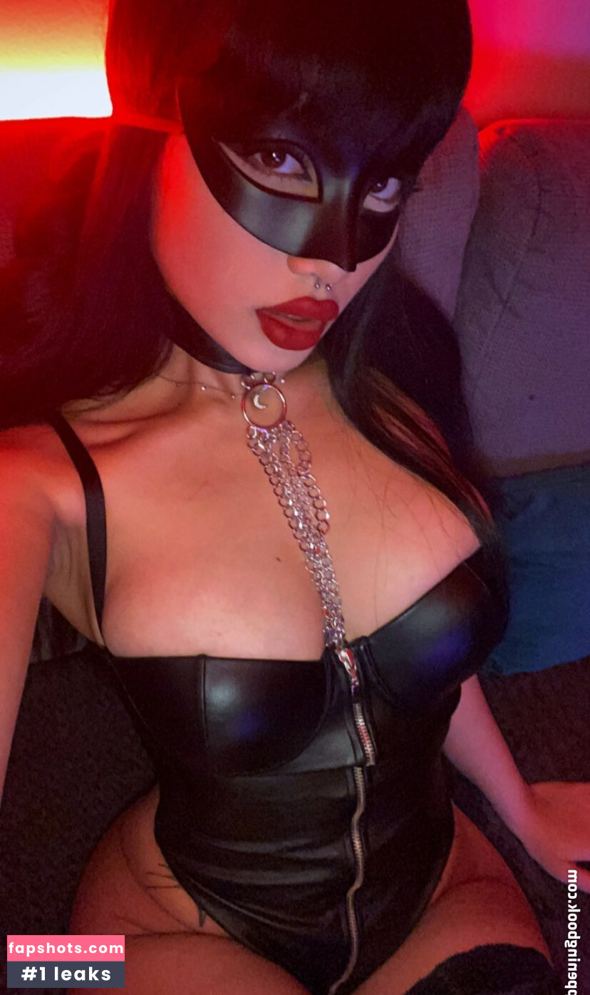 LarissaXmd gallery photo #15