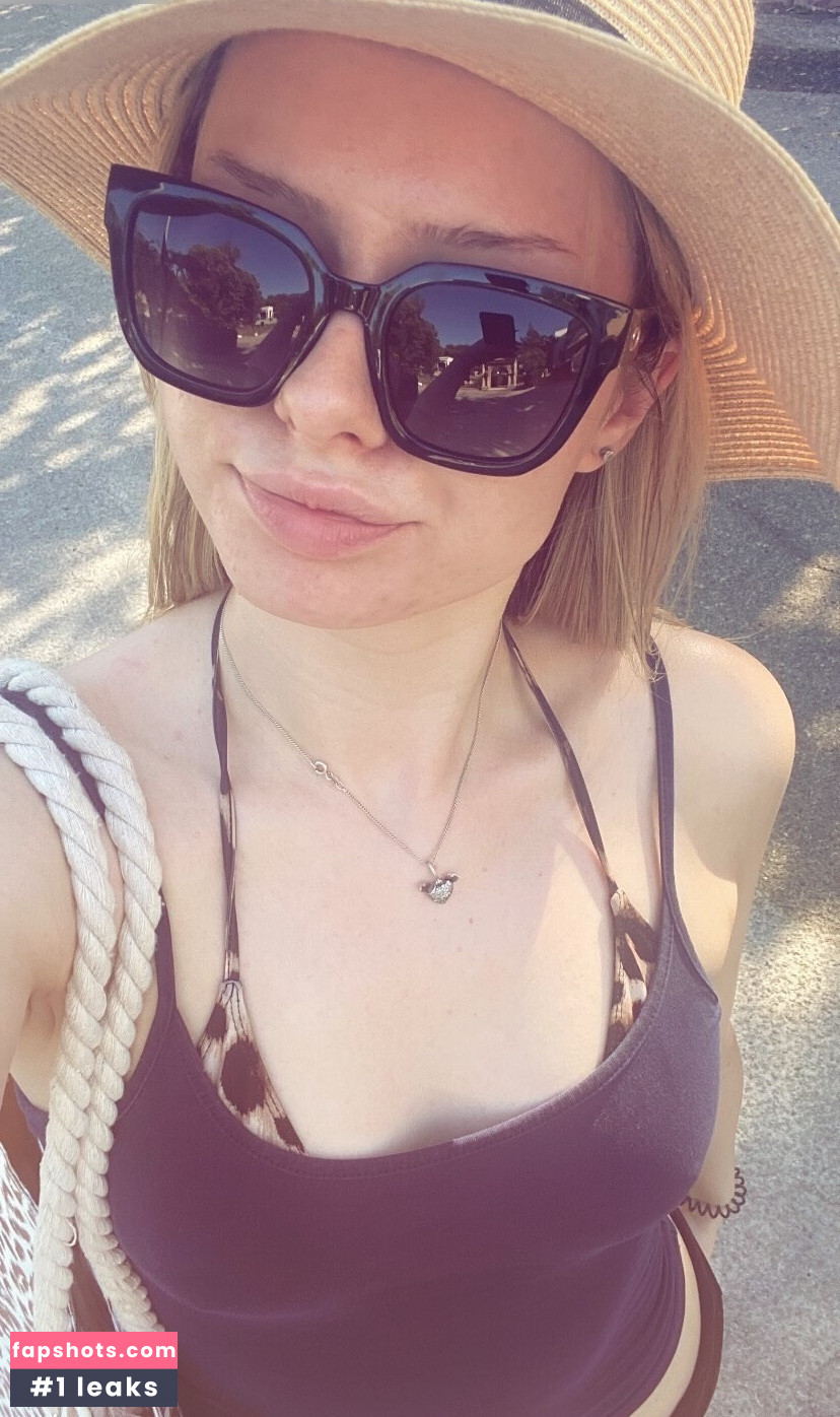 Larysa Salomea gallery photo #4