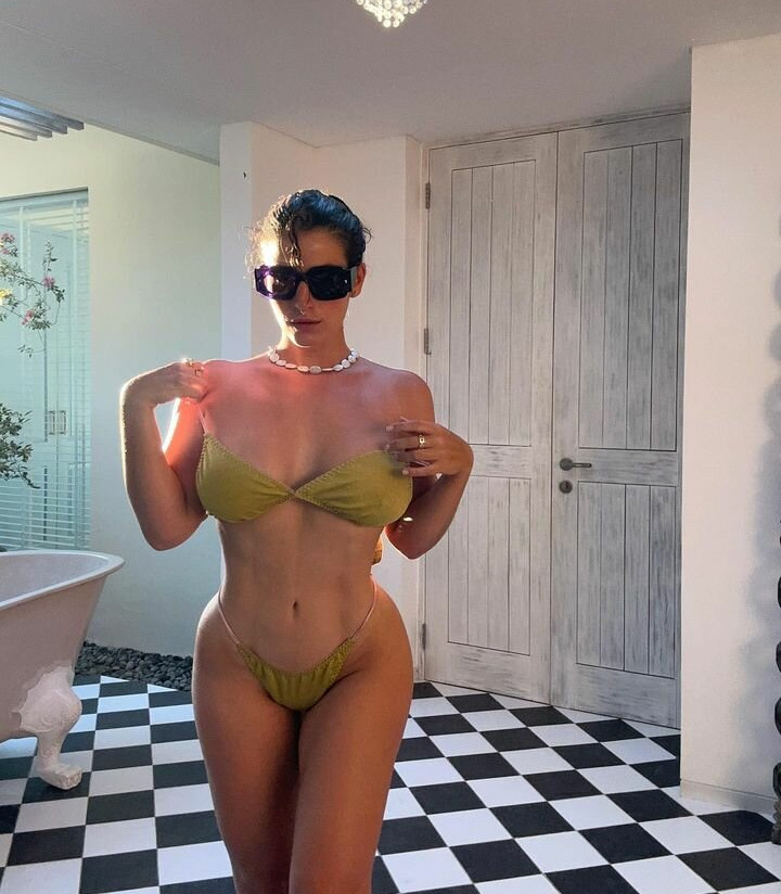 lasirena69-1 gallery photo #1077