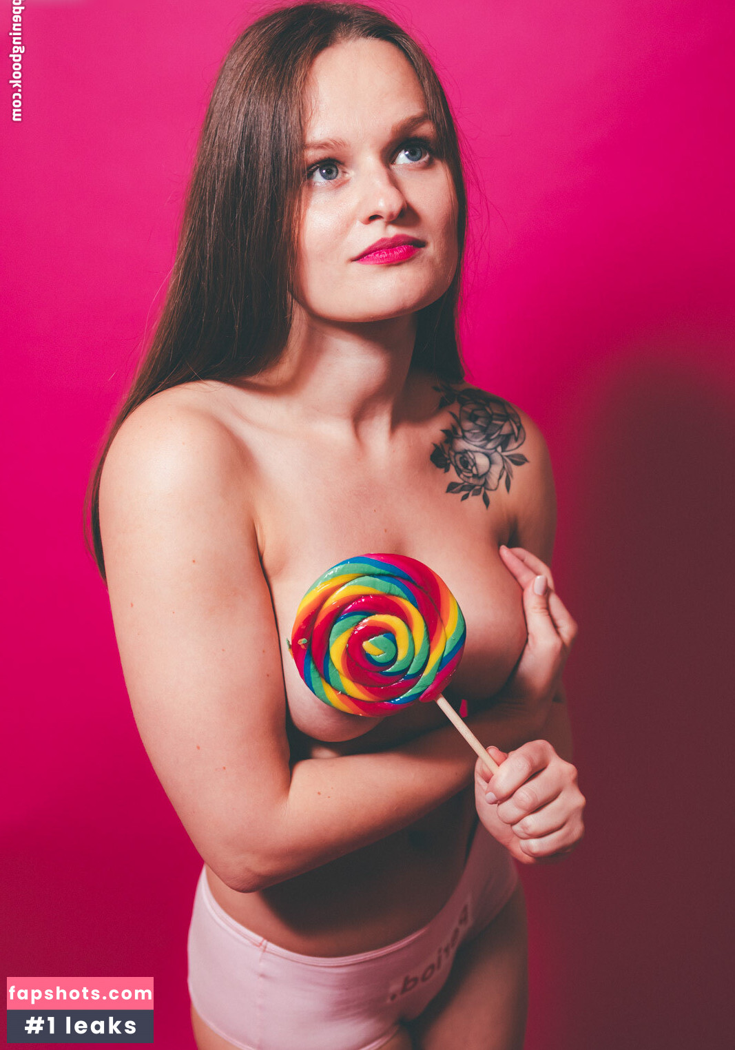 Late.night.ego gallery photo #22