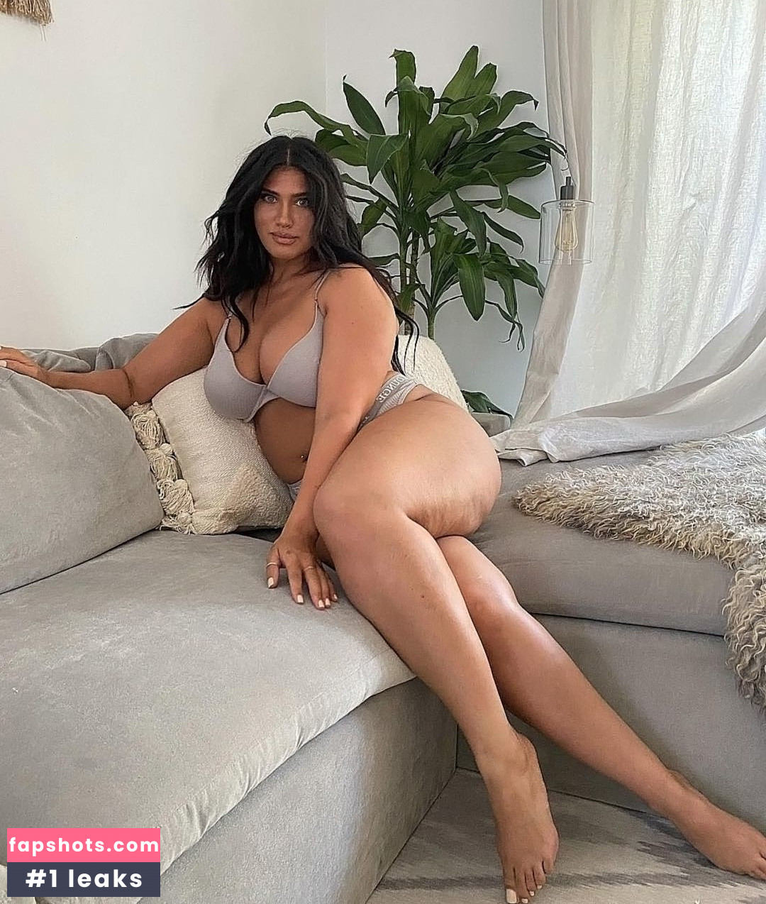 La'Tecia Thomas gallery photo #11