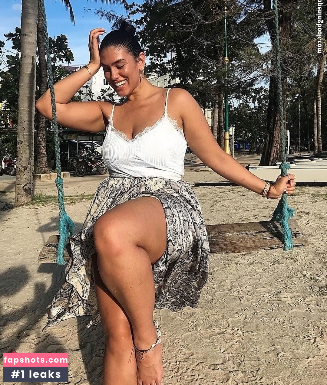 La'Tecia Thomas gallery photo #18