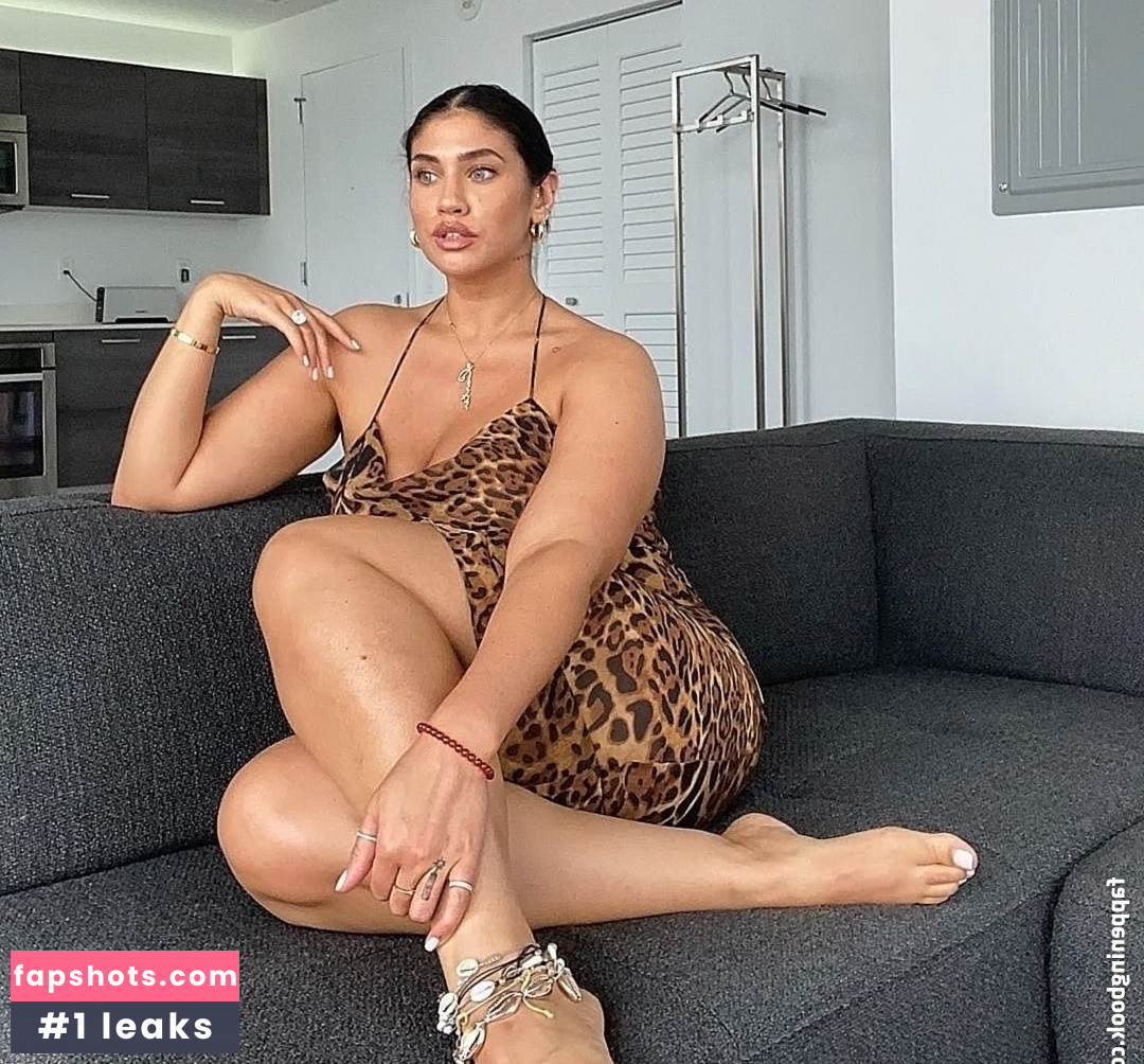 La'Tecia Thomas gallery photo #19