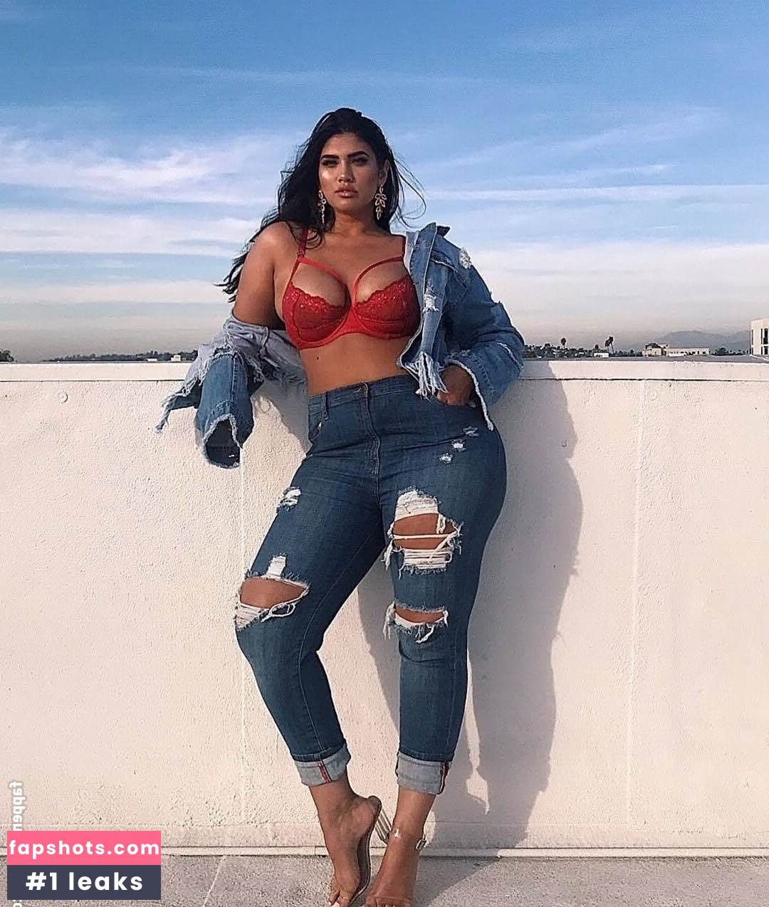 La'Tecia Thomas gallery photo #31