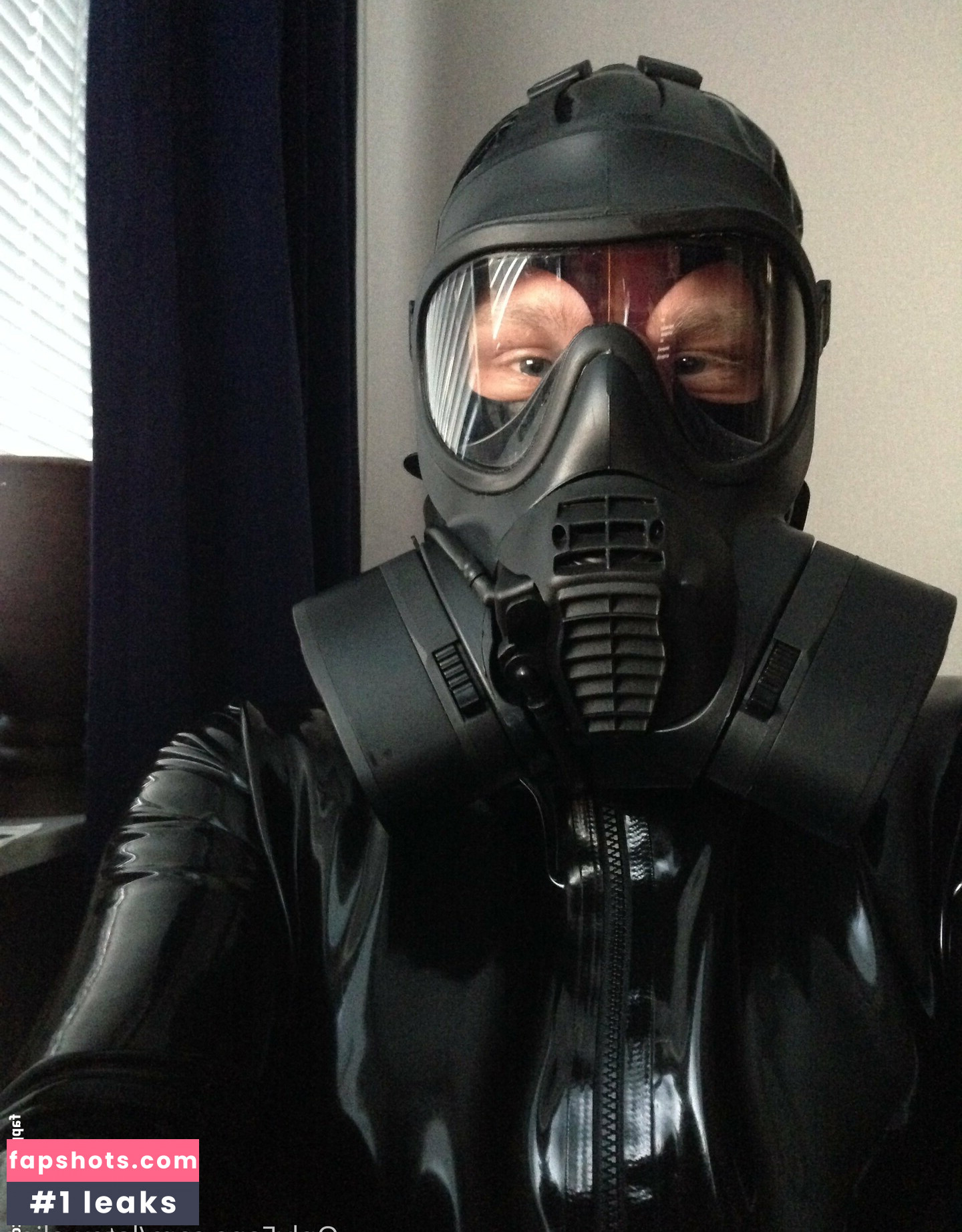 latex-alien Nude Leaks OnlyFans Photos #9 - LeakJerk