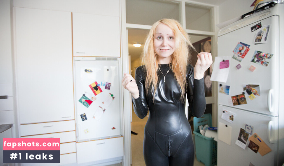 Latex Fetish gallery photo #69