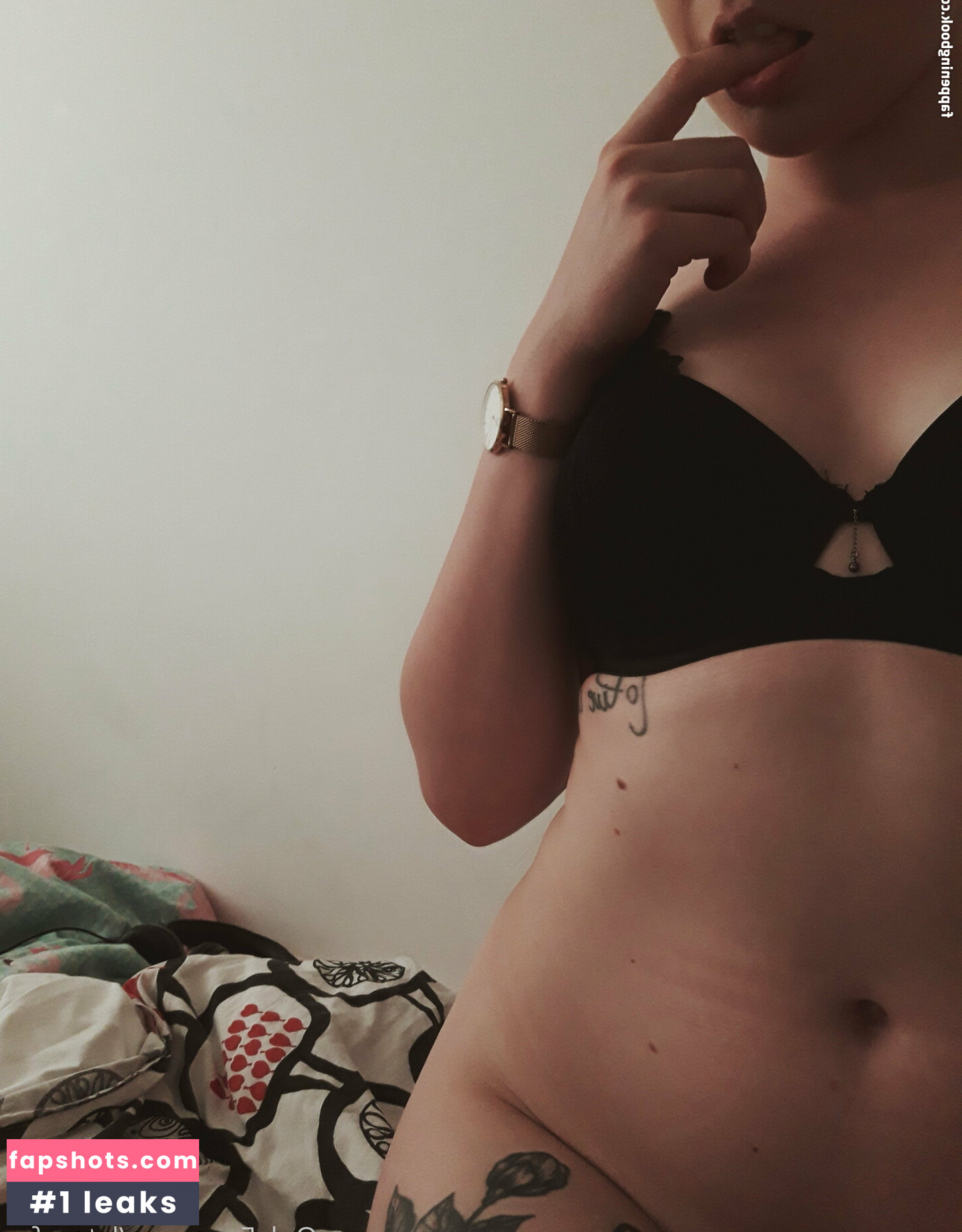 latex_fox gallery photo #32