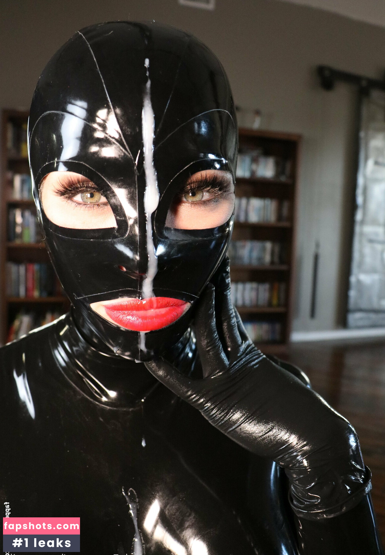 latexcamille gallery photo #12