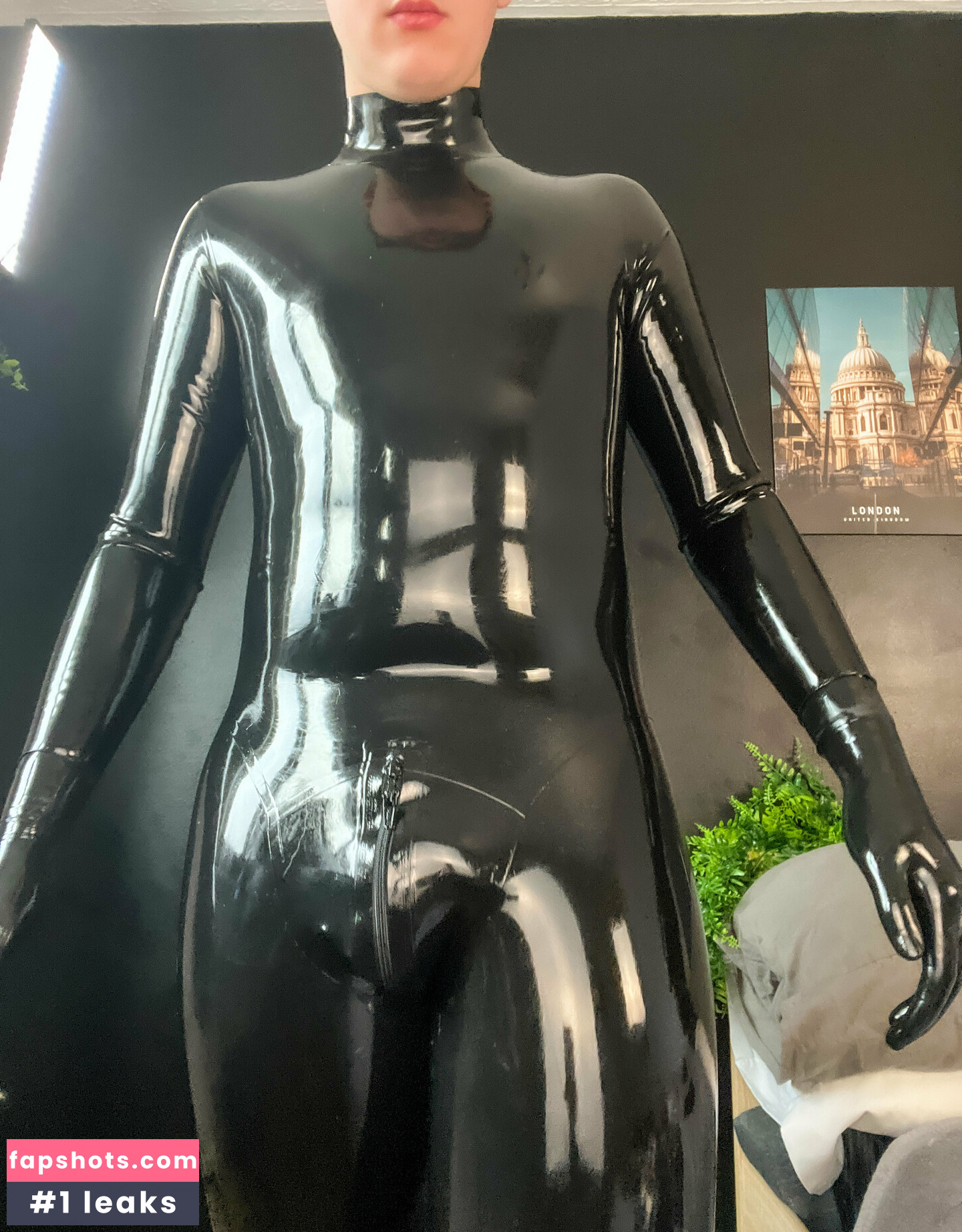 latexdesires Nude Leaks OnlyFans Photos #8 - LeakJerk