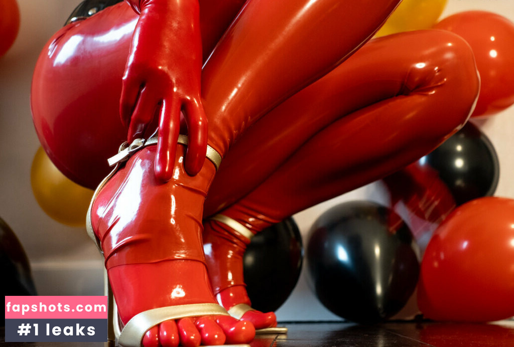 LATEXnCHILL gallery photo #98