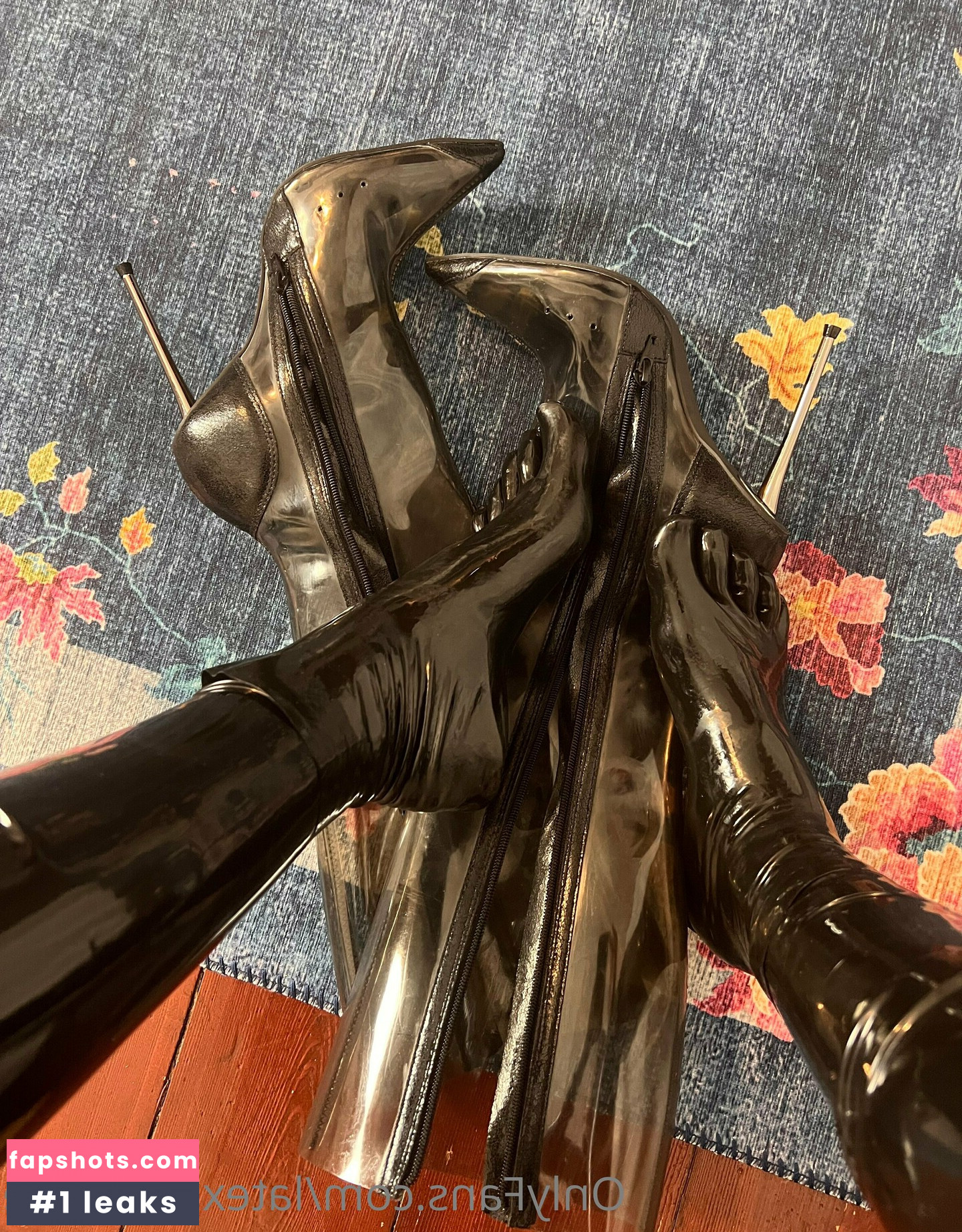 latexnchillfree Nude Leaks OnlyFans Photos #29 - LeakJerk