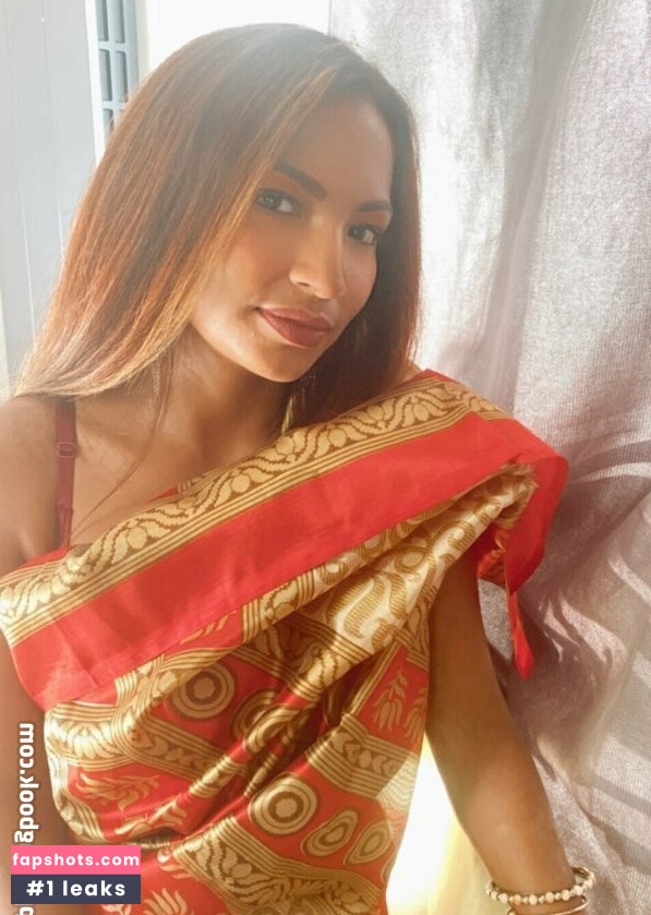 Latika Jha gallery photo #13