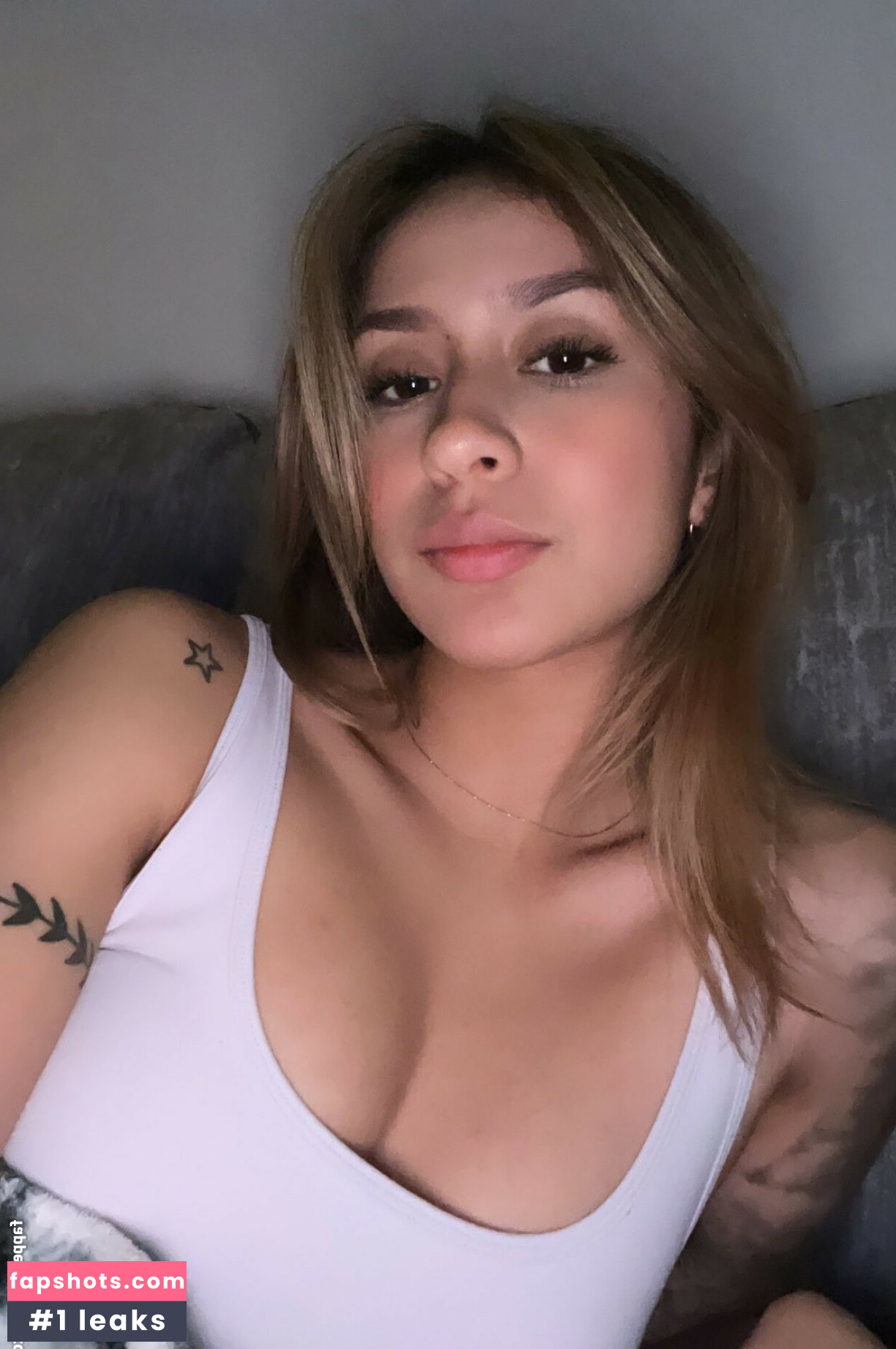 Latina Beauties gallery photo #11