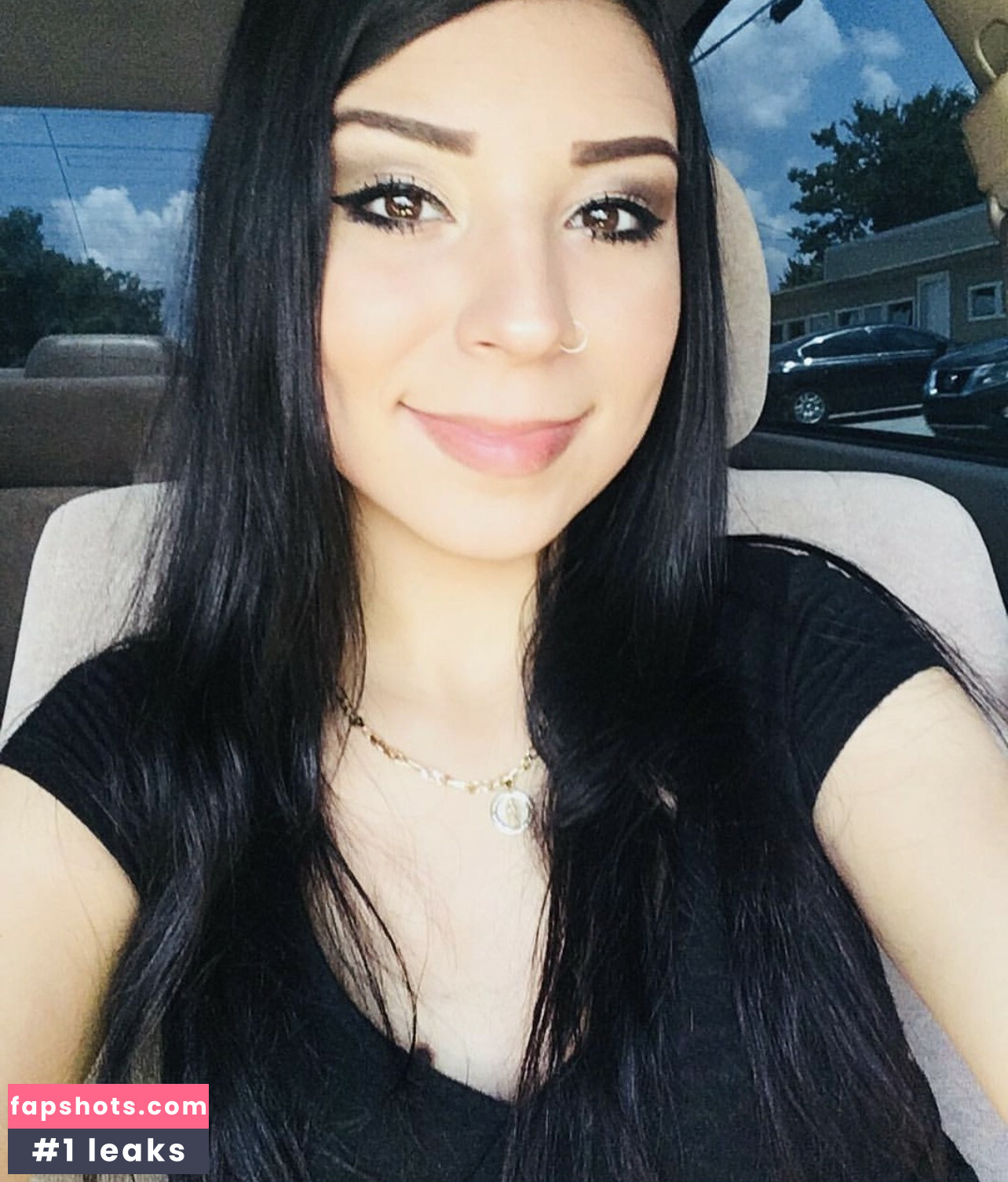 Latina Beauties gallery photo #101