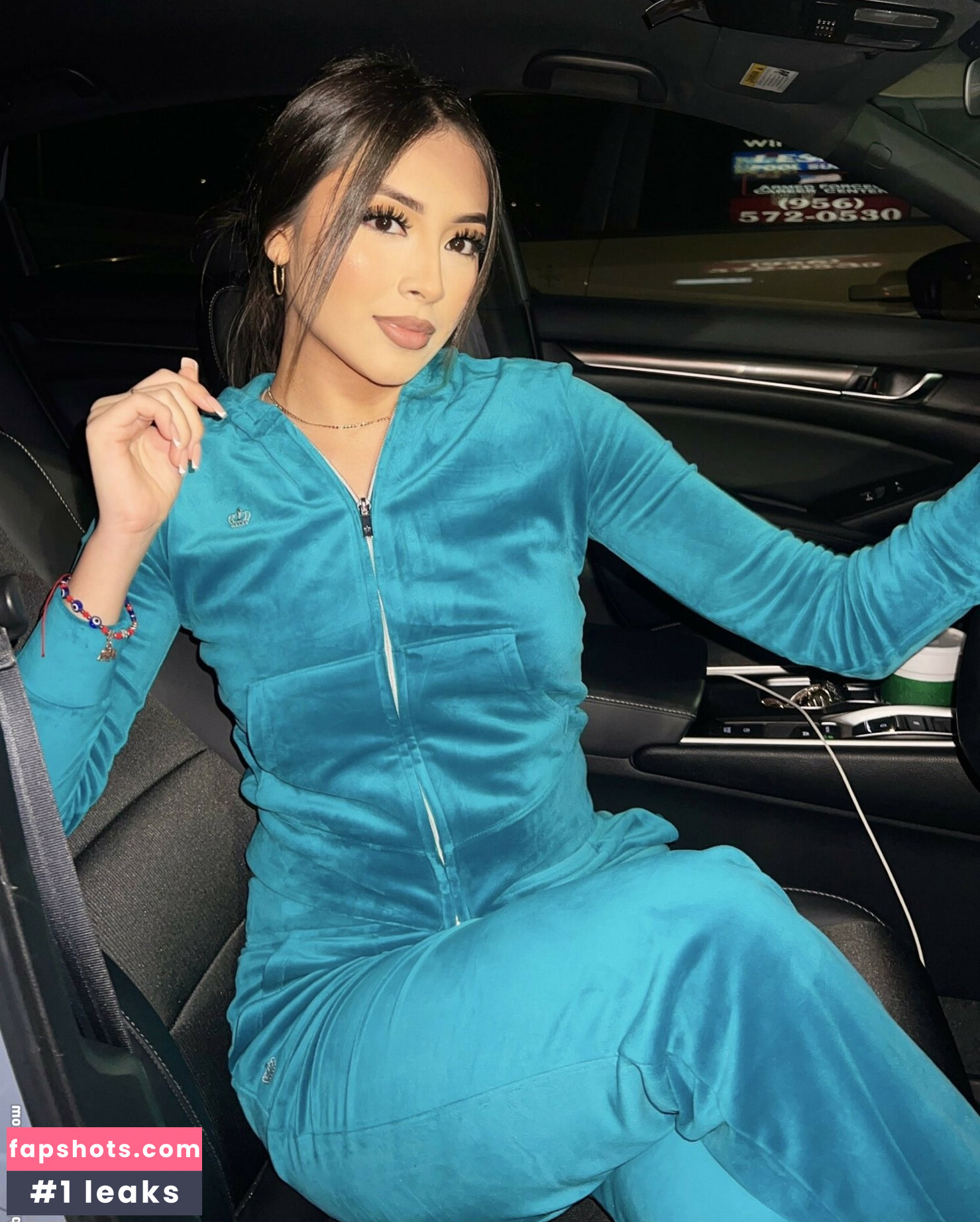 Latina Beauties gallery photo #103