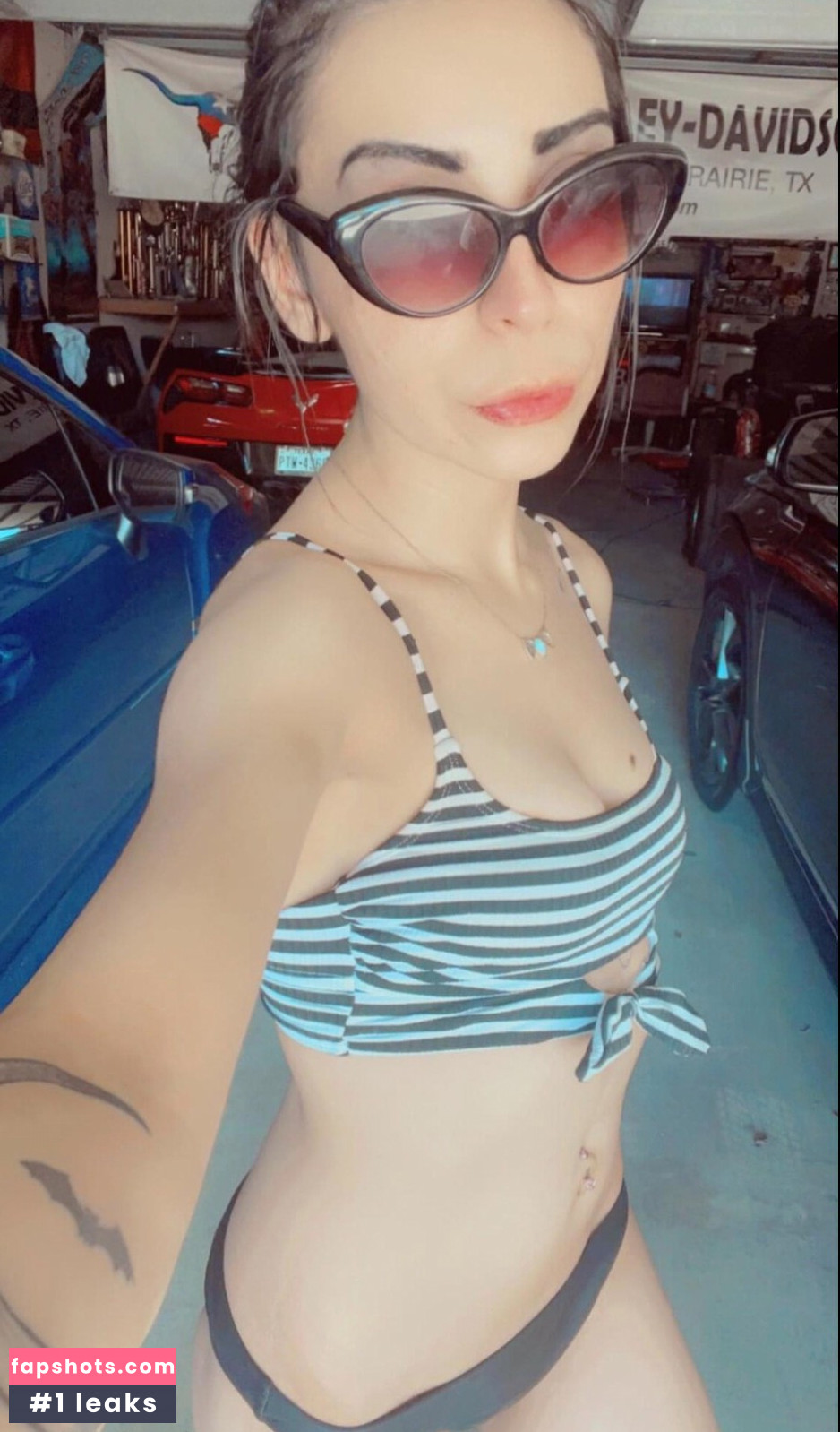 Latina Beauties gallery photo #141