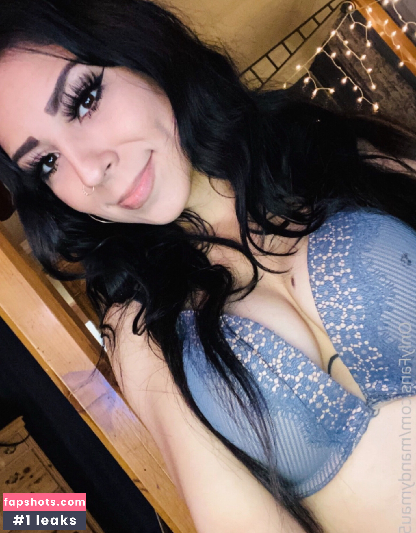 Latina Beauties gallery photo #142