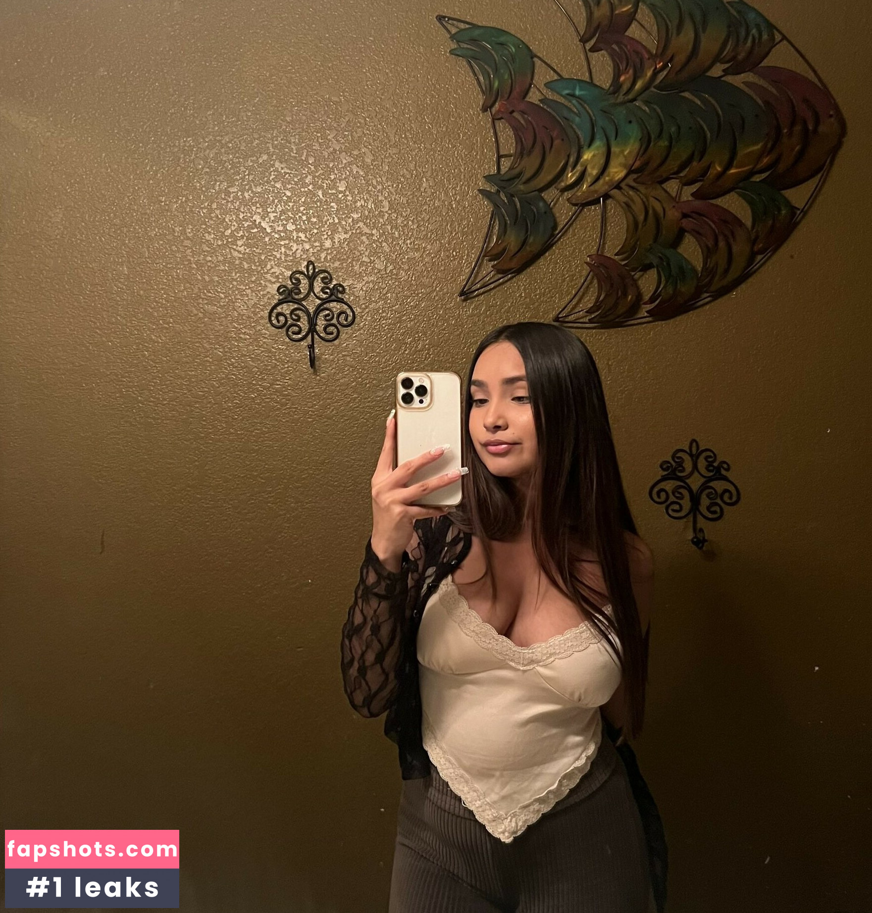 Latina Beauties gallery photo #149