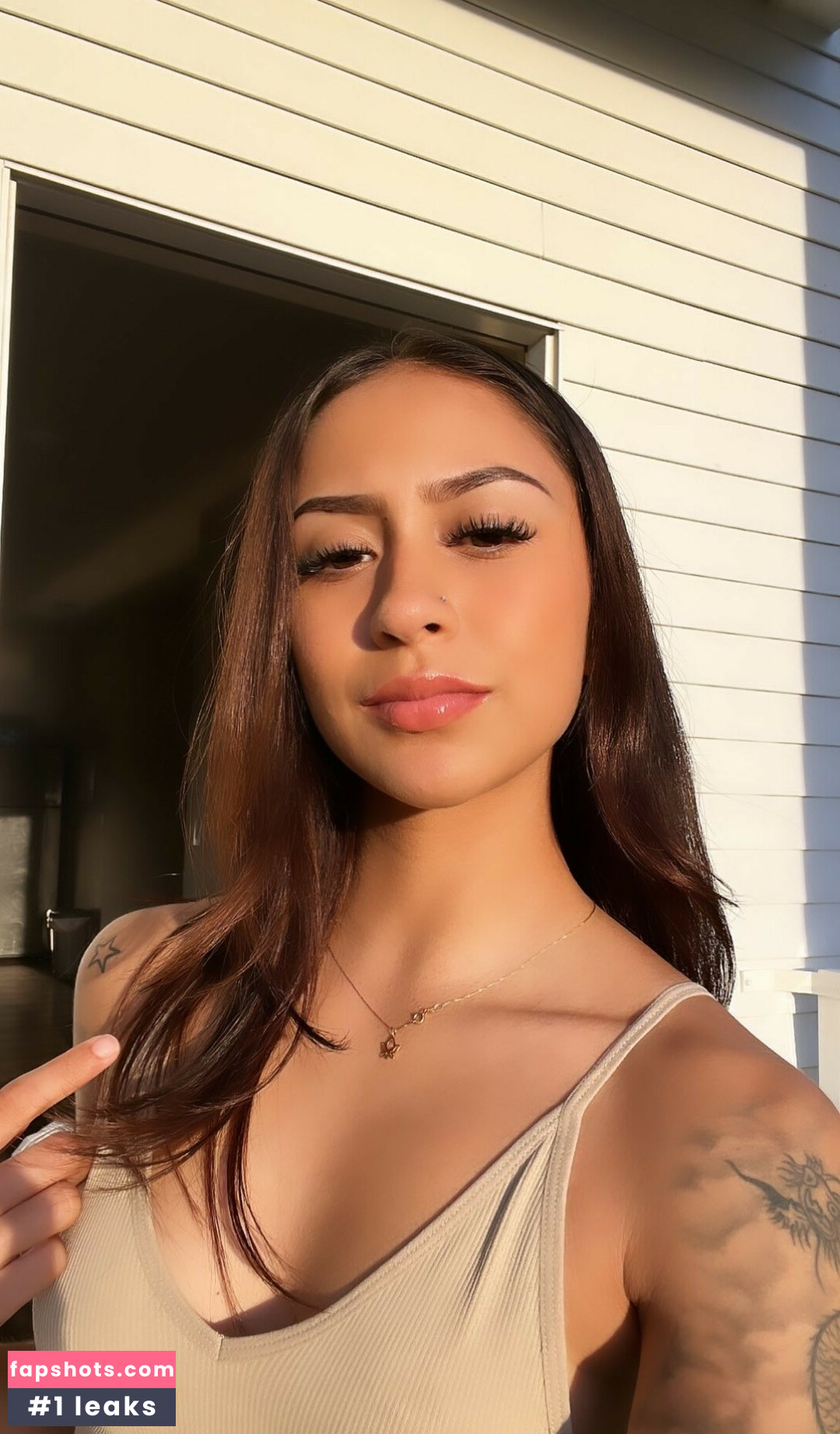 Latina Beauties gallery photo #151