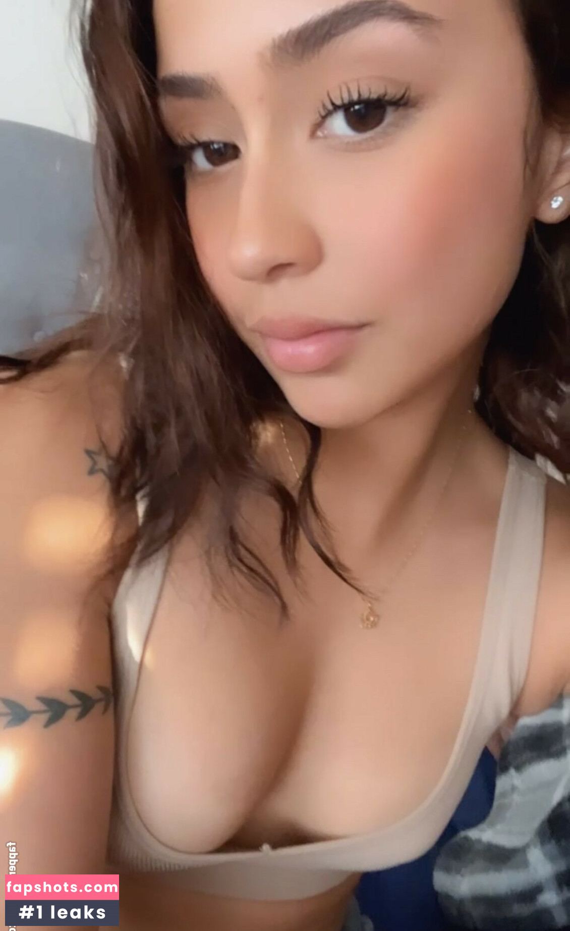 Latina Beauties gallery photo #153