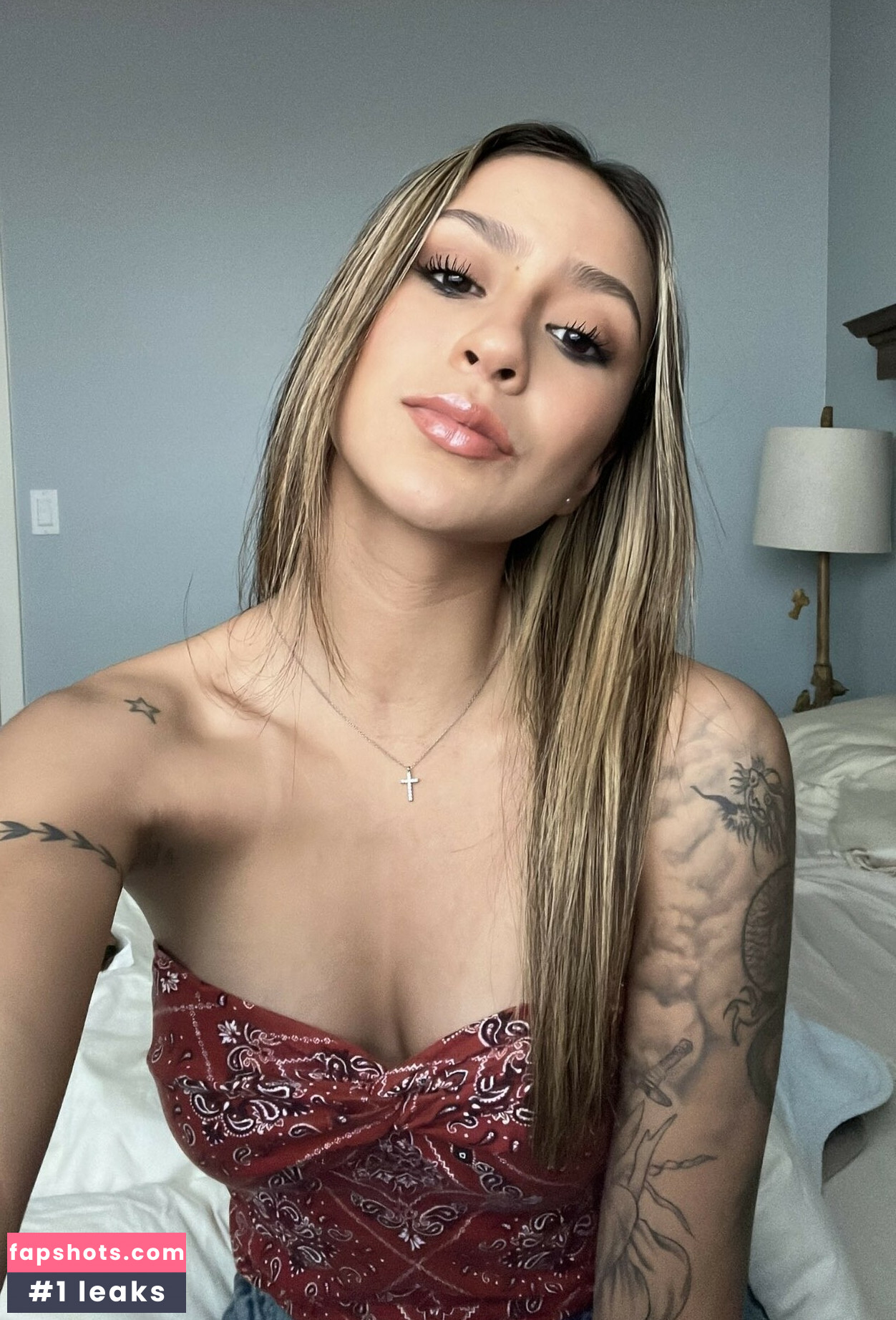 Latina Beauties gallery photo #167