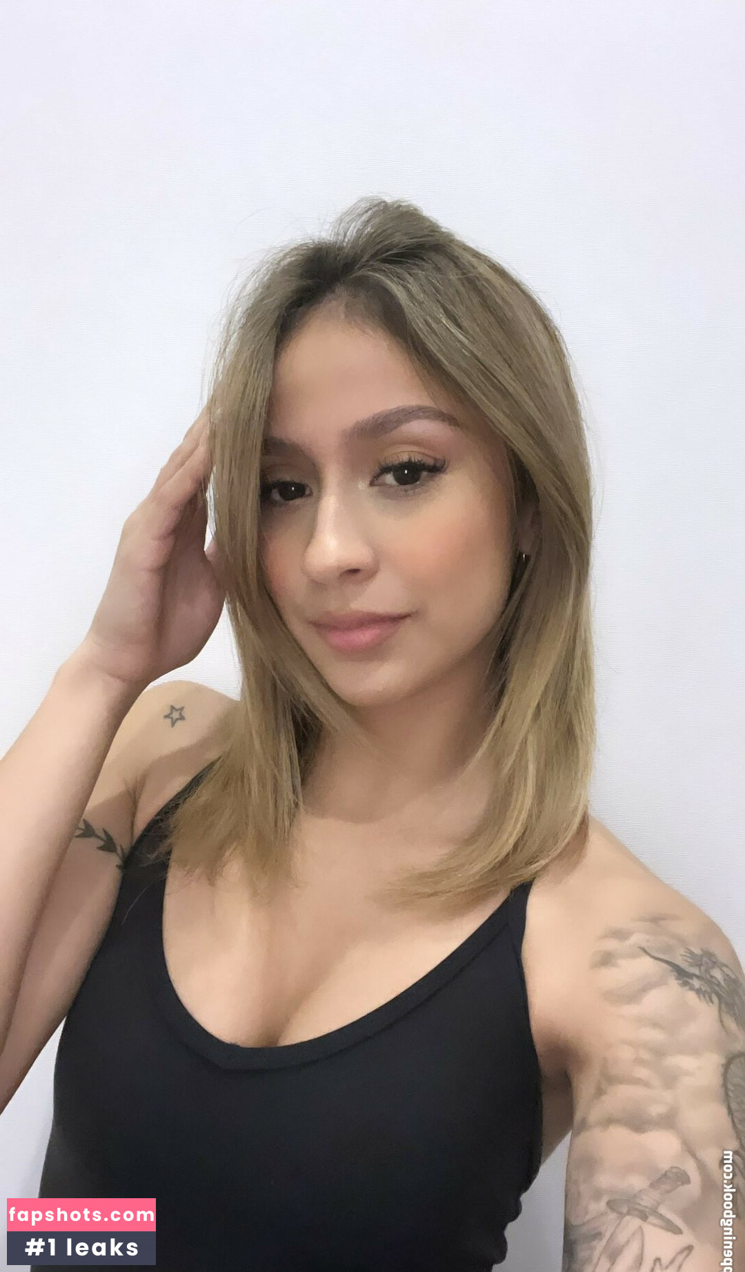 Latina Beauties gallery photo #51